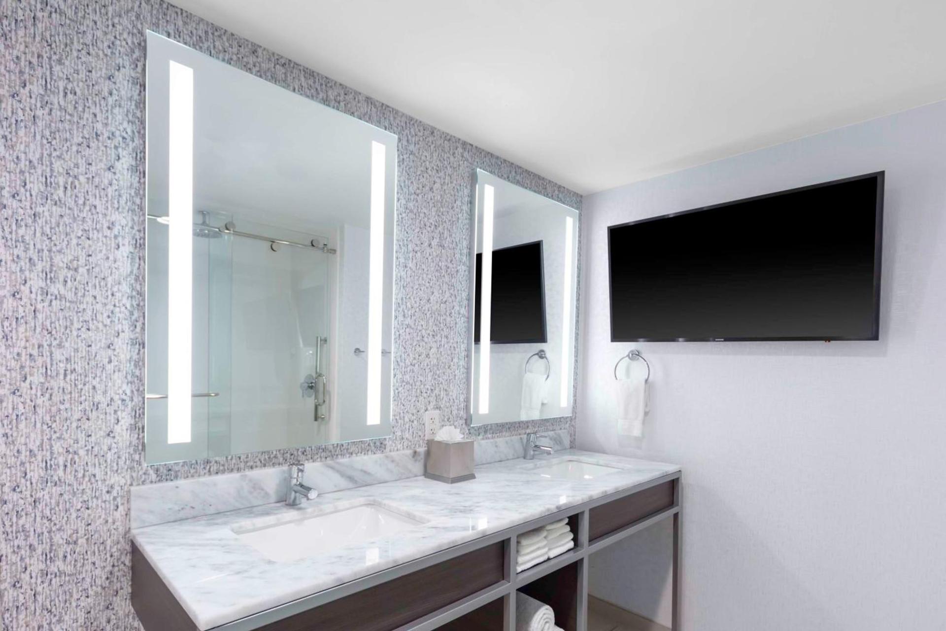 Hilton Garden Inn Freeport Downtown photo 44