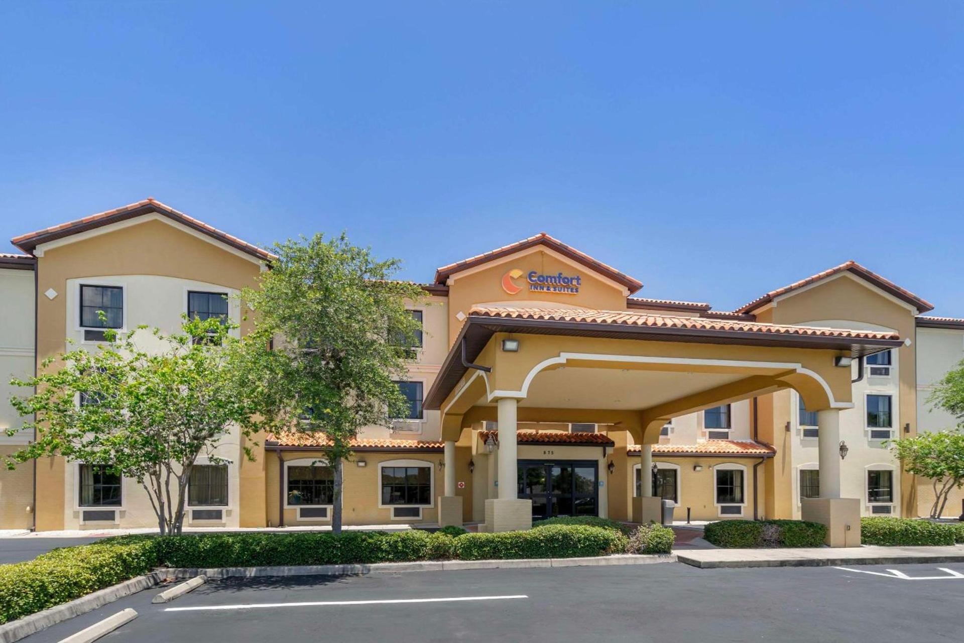 Comfort Inn & Suites Northeast - Gateway photo 2