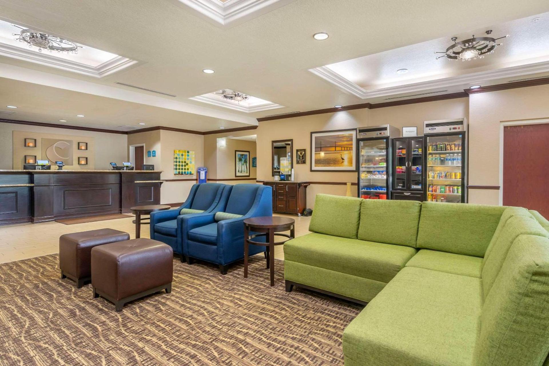 Comfort Inn & Suites Northeast - Gateway photo 6