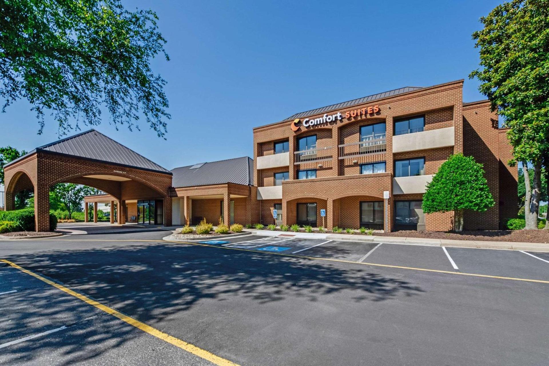 Comfort Suites Chesapeake - Norfolk photo 36