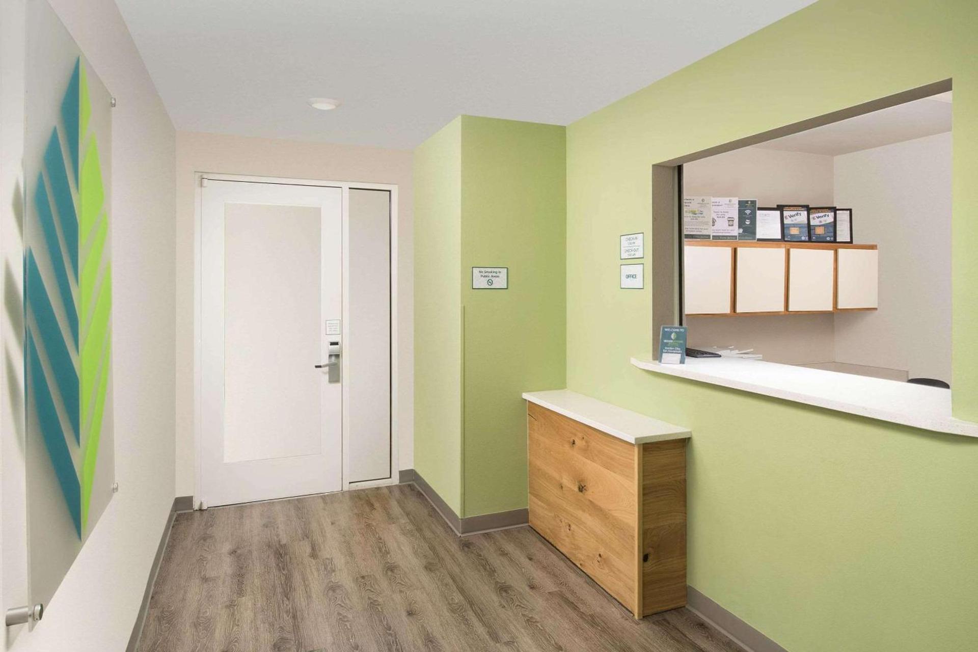 WoodSpring Suites Savannah Garden City photo 5