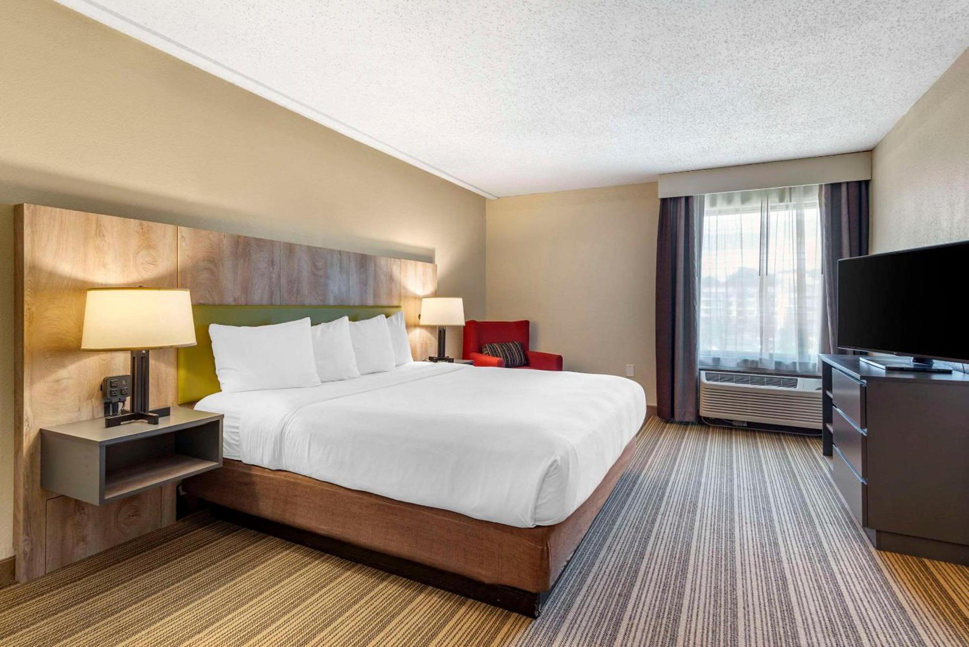 Country Inn & Suites by Radisson, Atlanta Galleria-Ballpark, GA photo 22
