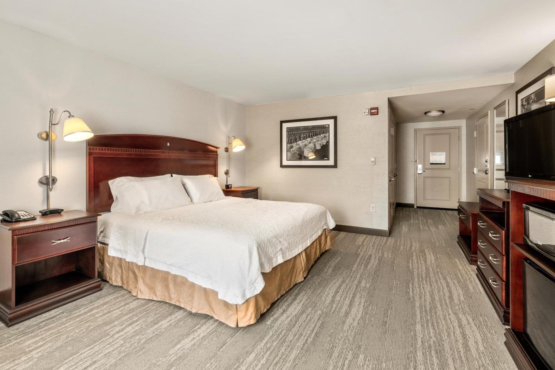 Hampton Inn Nashua photo 34
