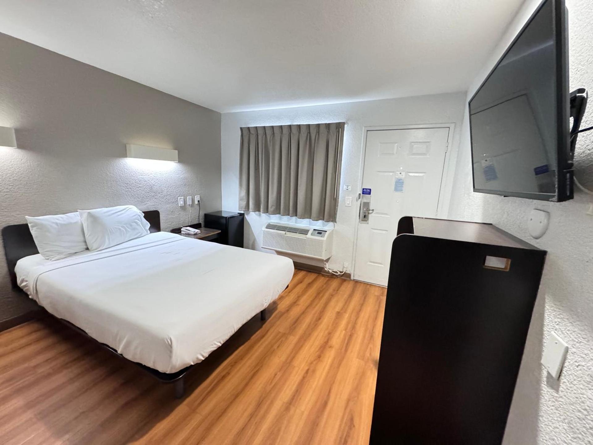 Motel 6 Ontario, CA - Airport photo 54