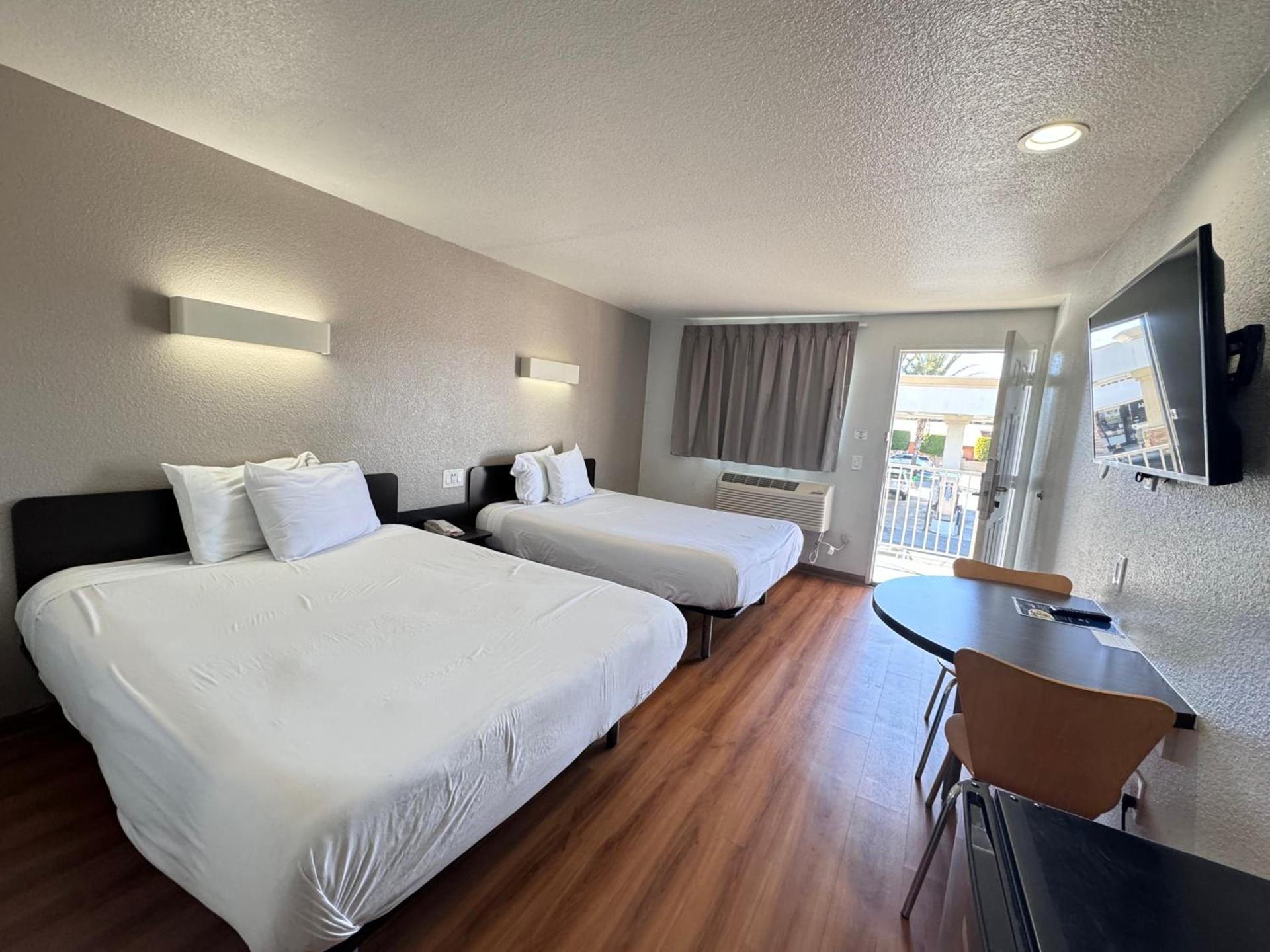 Motel 6 Ontario, CA - Airport photo 22