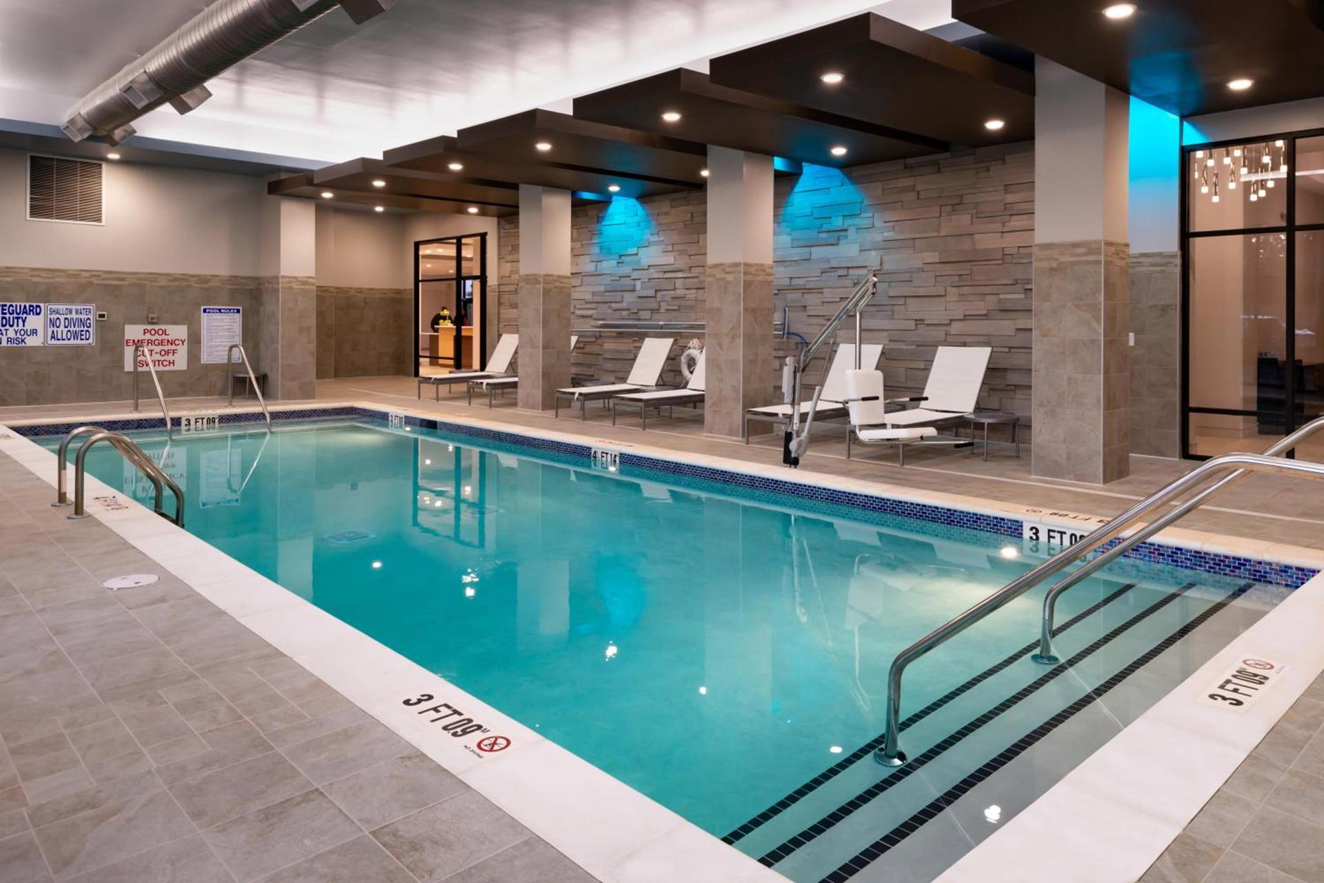 Hilton Garden Inn Columbia Downtown photo 2