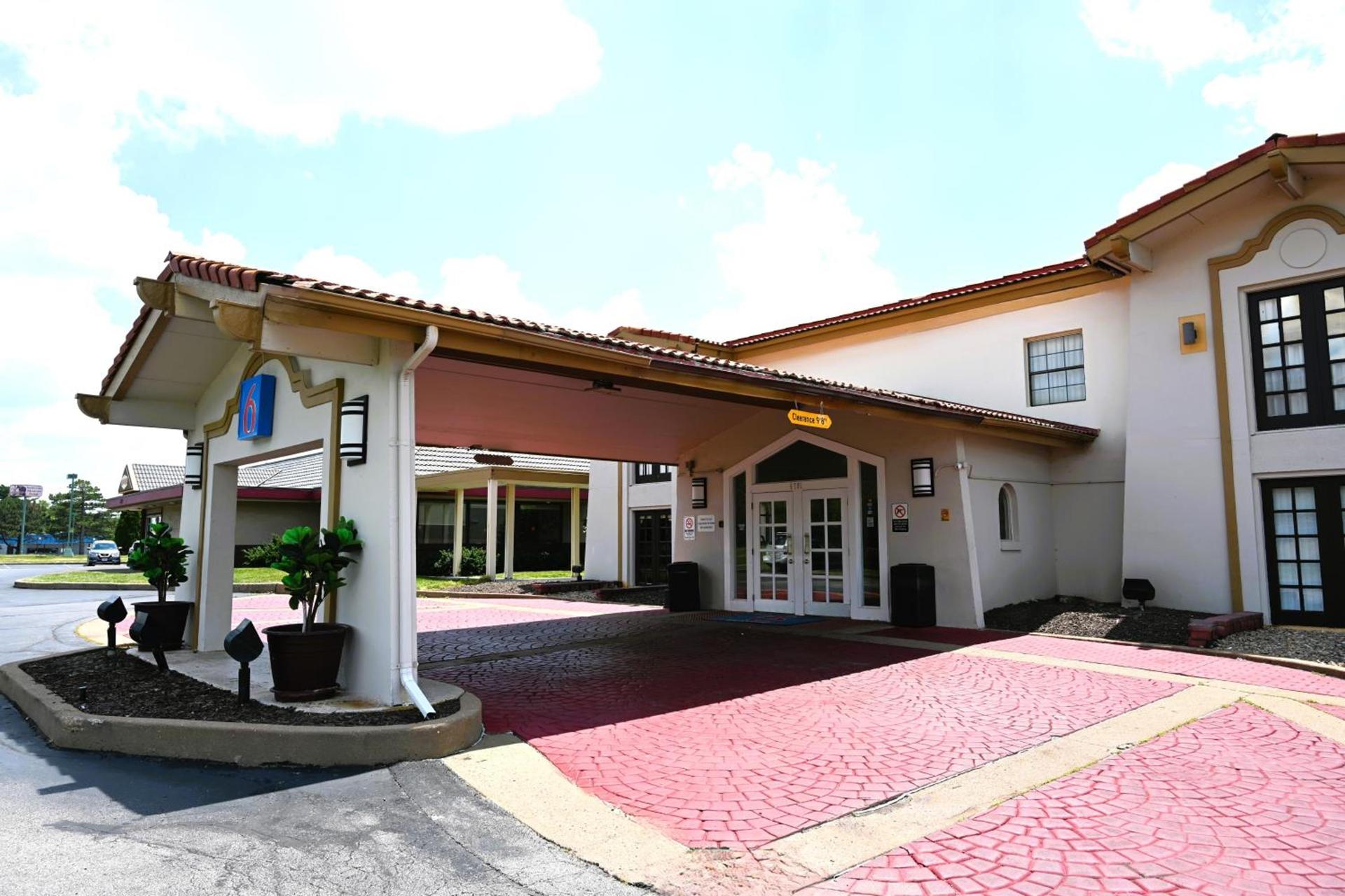 Motel 6-Hazelwood, MO photo 6