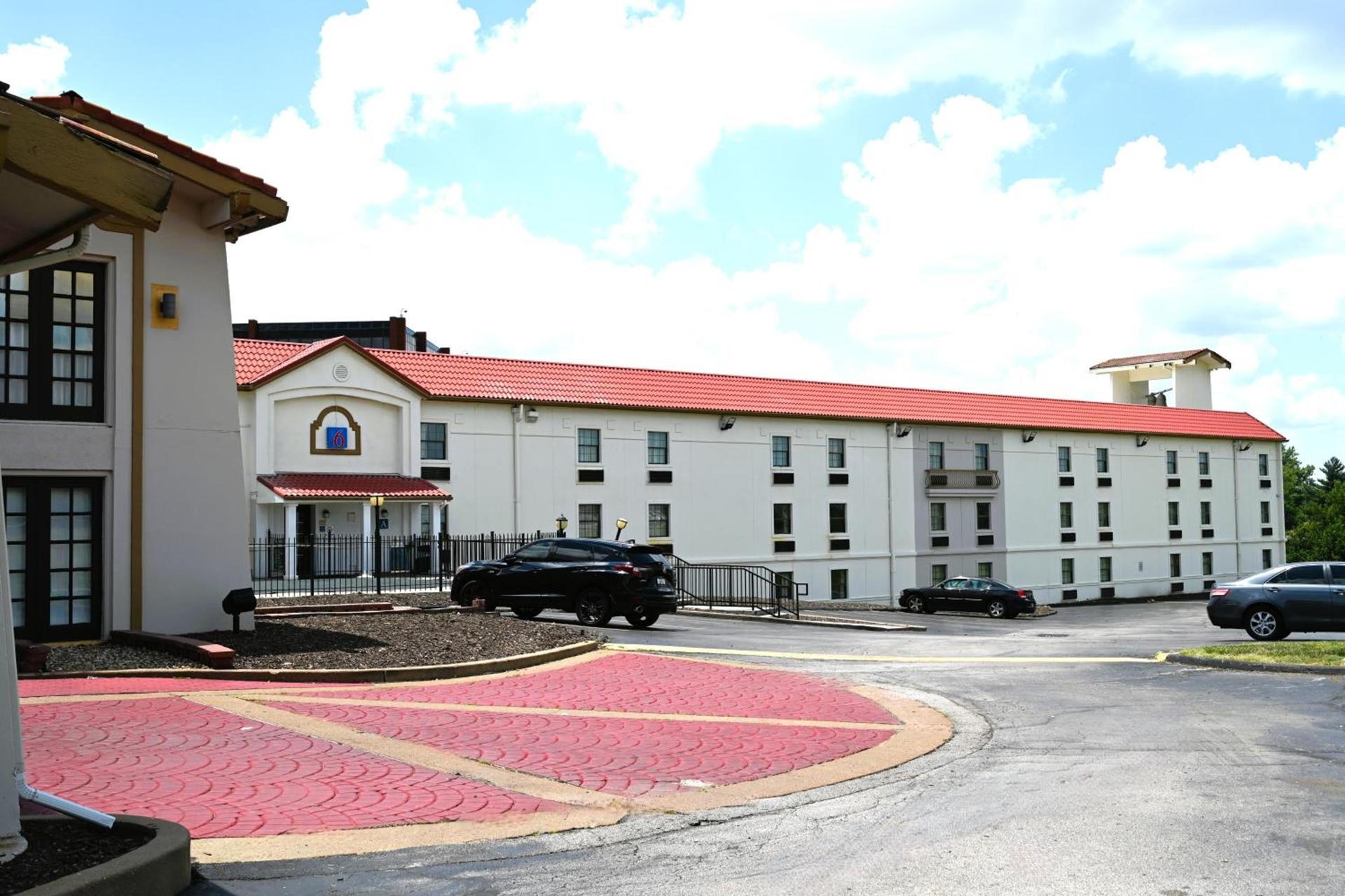 Motel 6-Hazelwood, MO photo 5