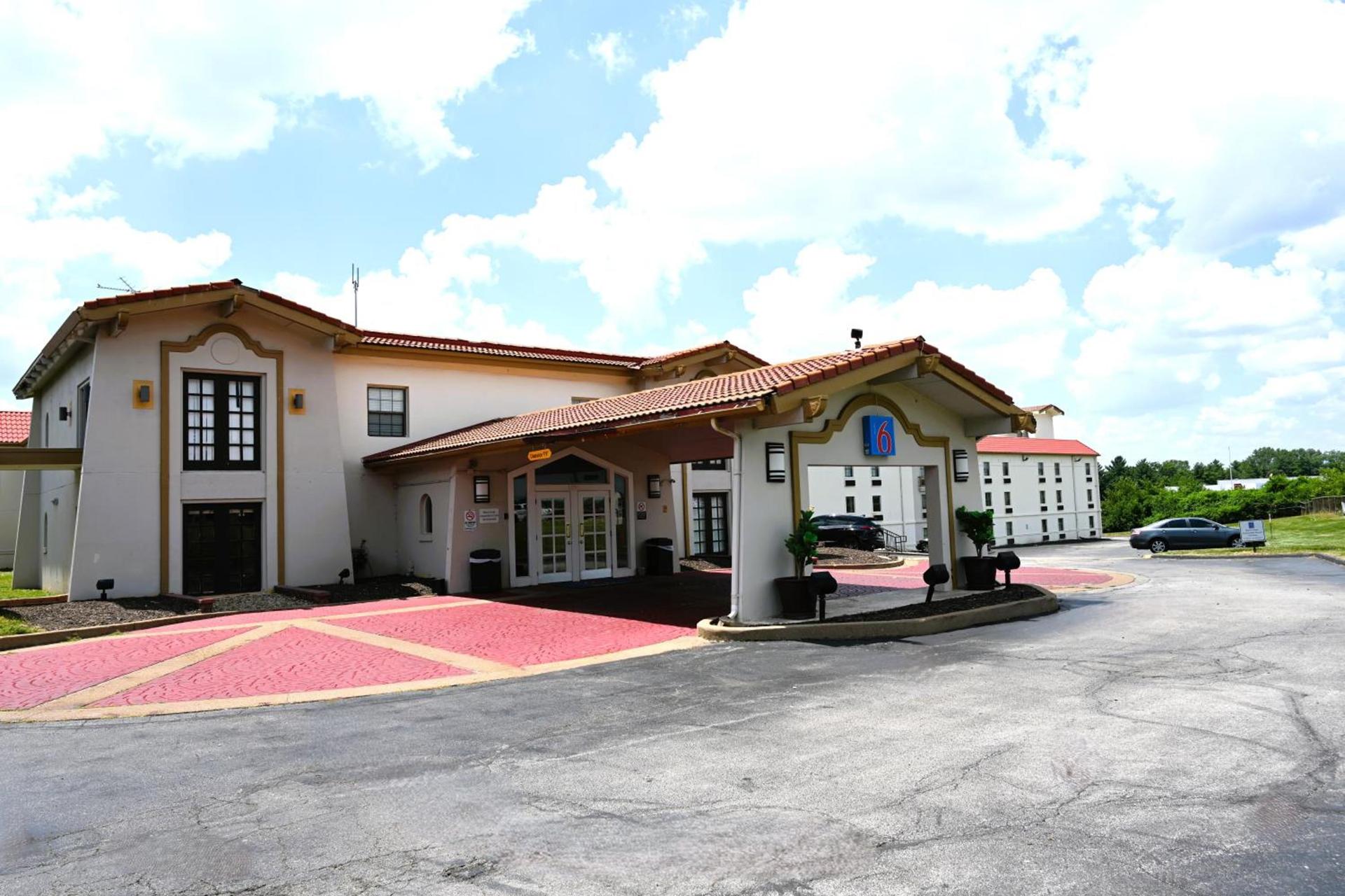 Motel 6-Hazelwood, MO photo 4