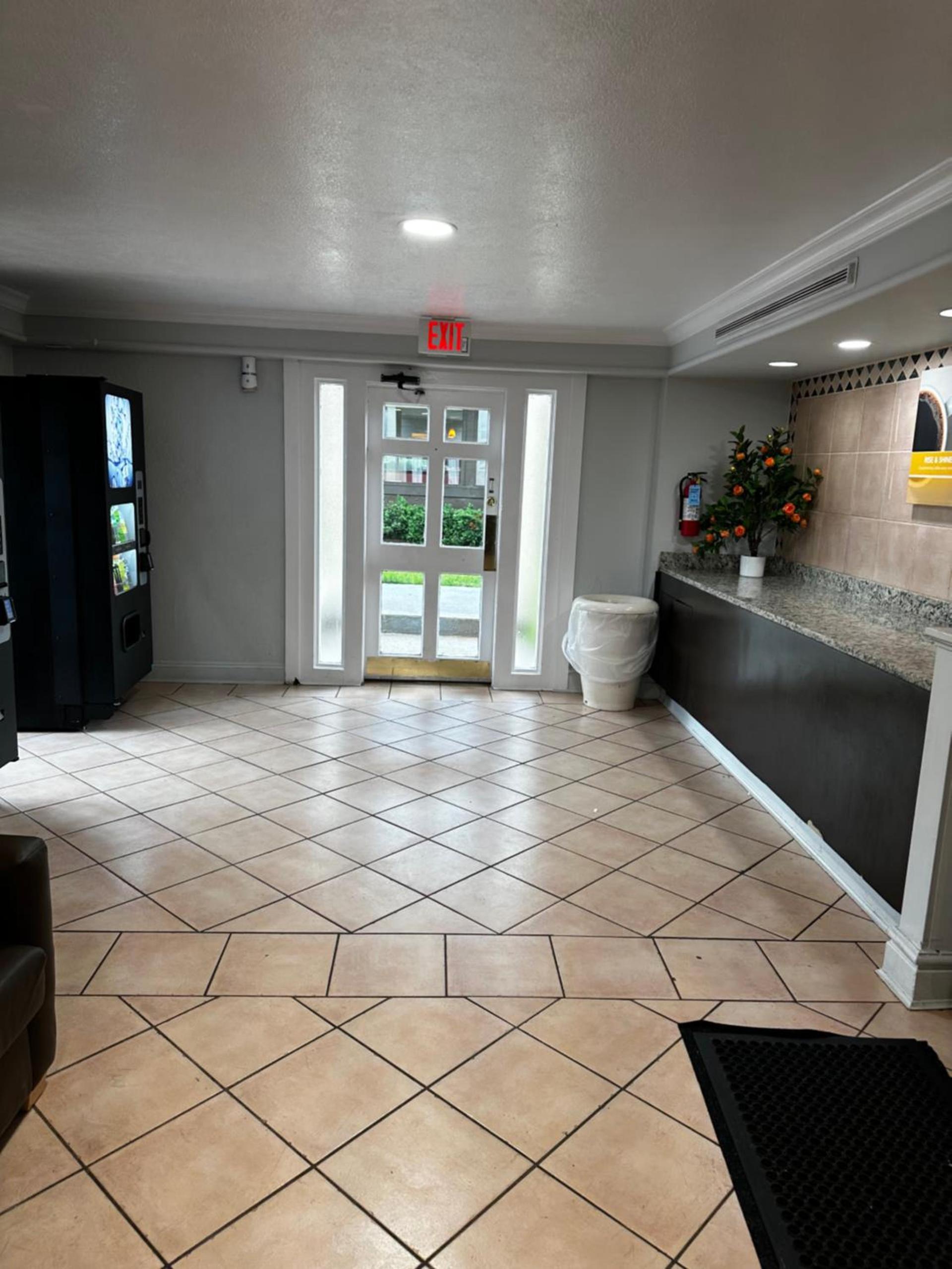 Motel 6-Hazelwood, MO photo 16