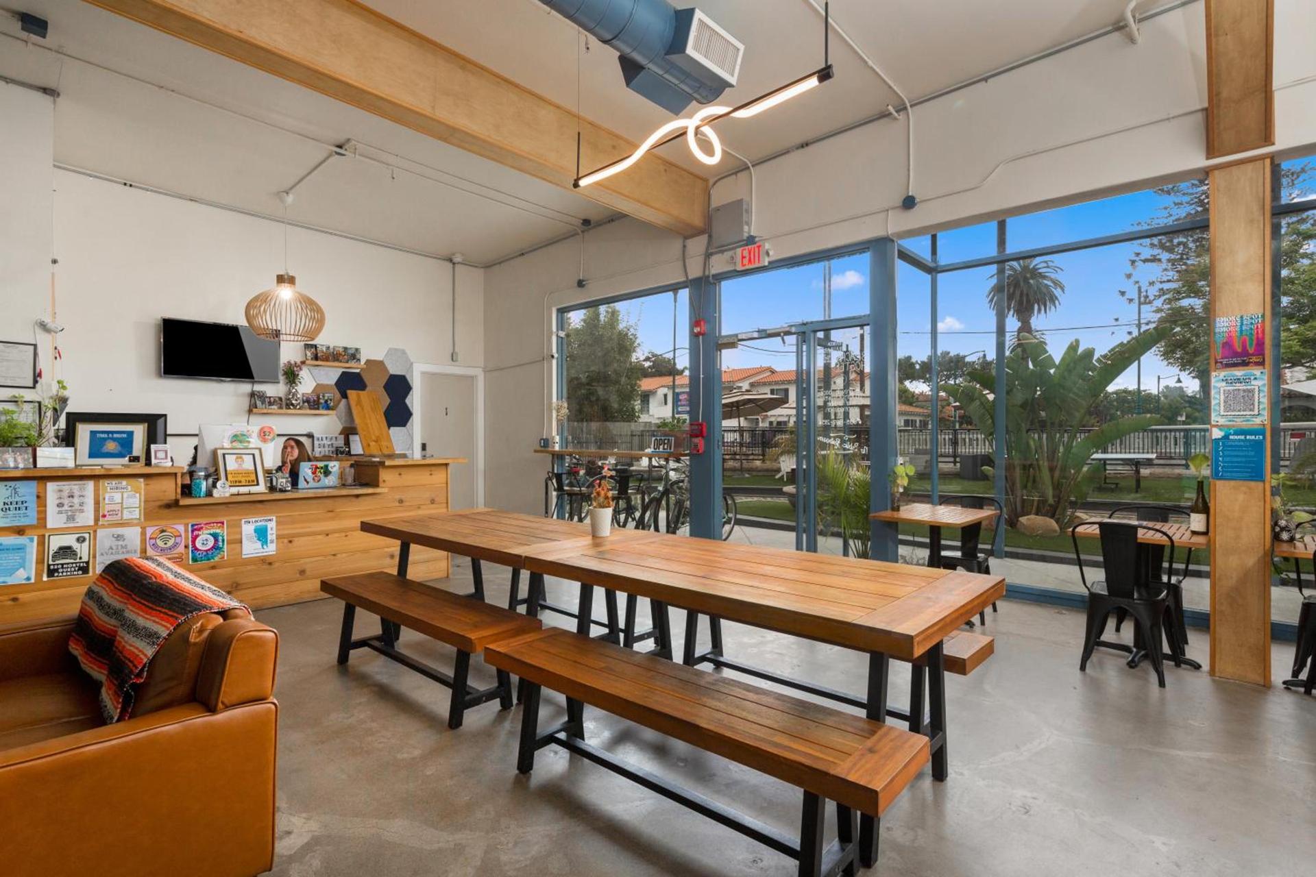 ITH Santa Barbara Surf Hostel photo 3