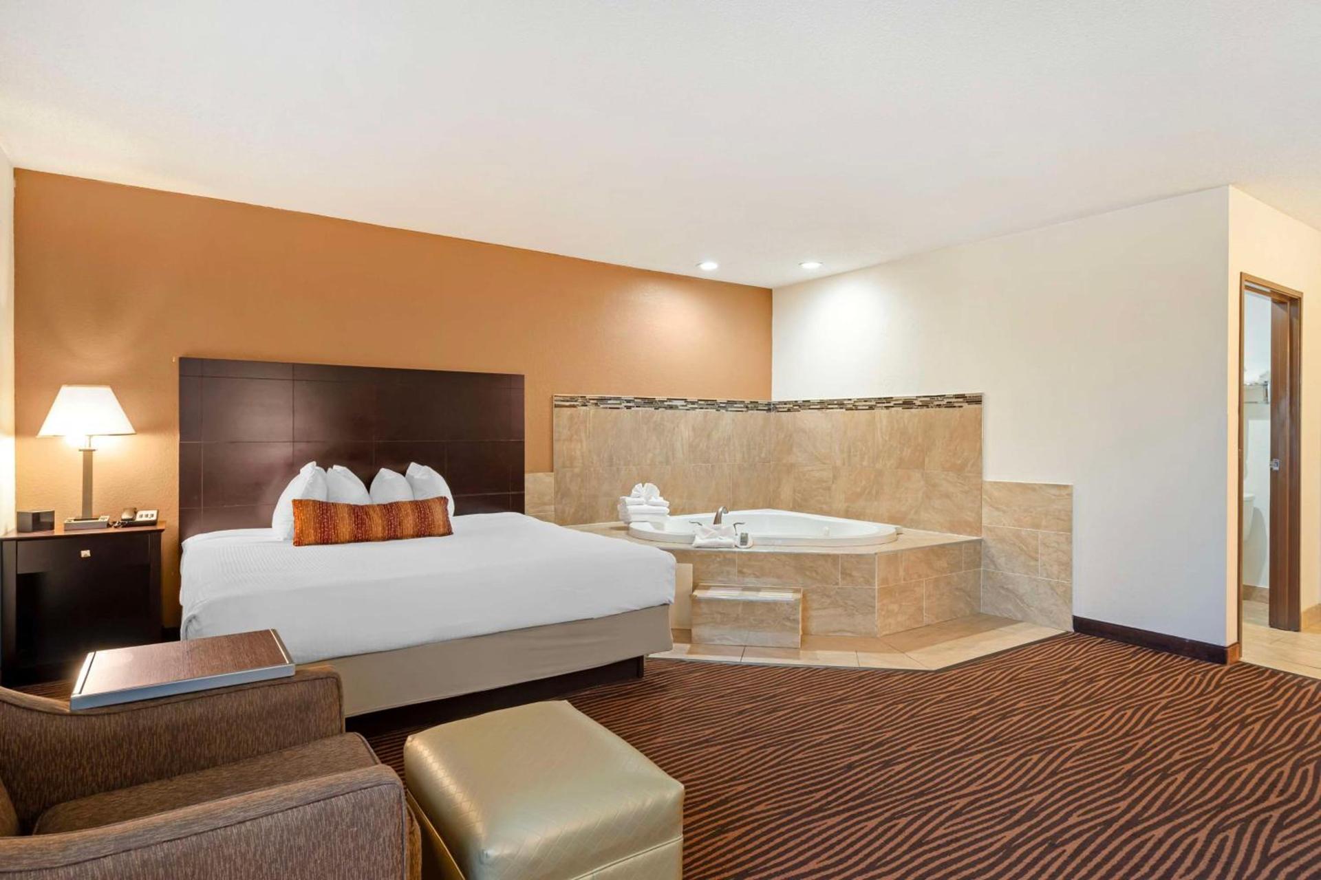 Best Western Des Plaines O'Hare photo 19