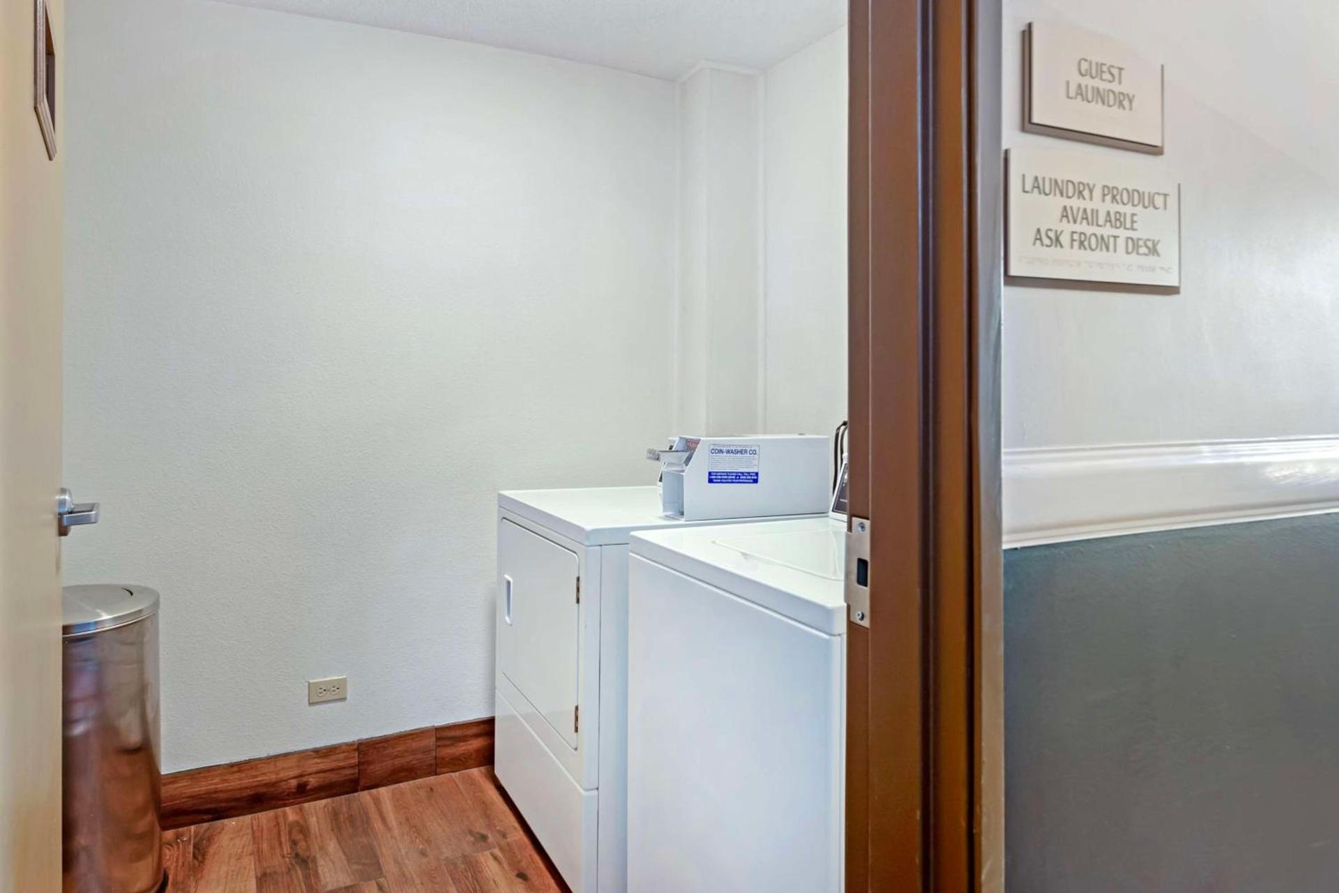 Best Western Des Plaines O'Hare photo 25