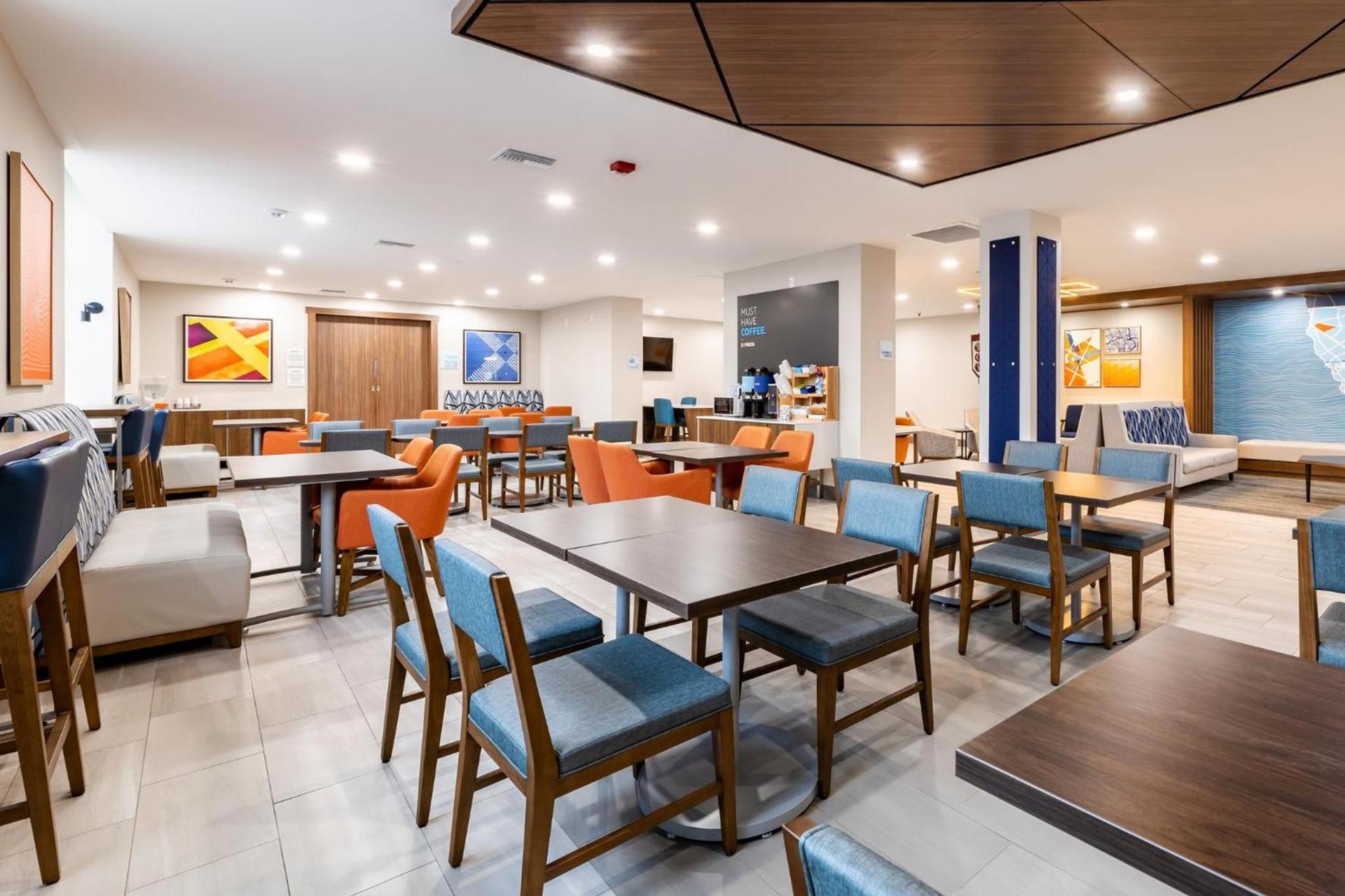 Holiday Inn Express Van Nuys by IHG photo 15