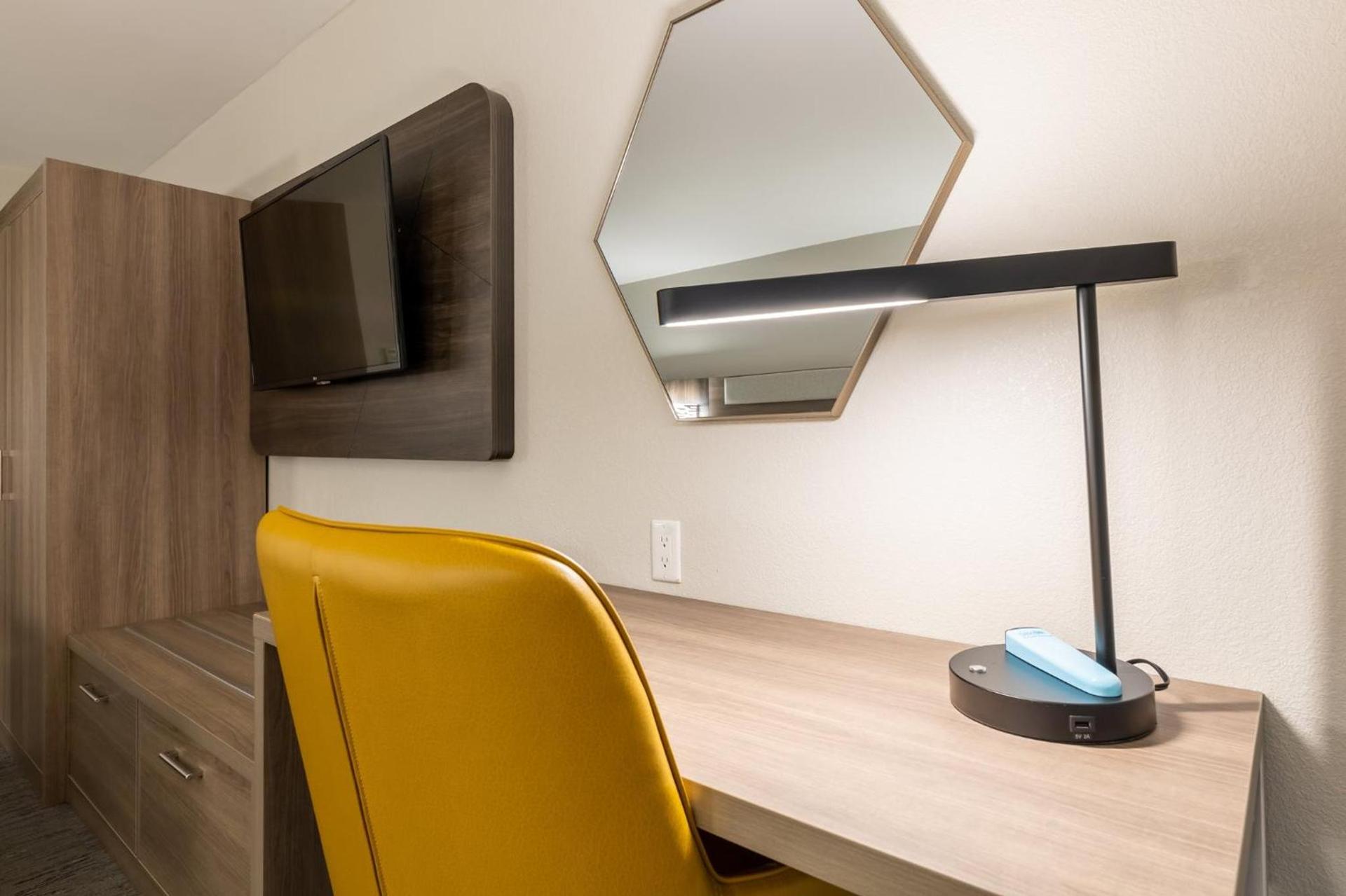 Holiday Inn Express Van Nuys by IHG photo 31