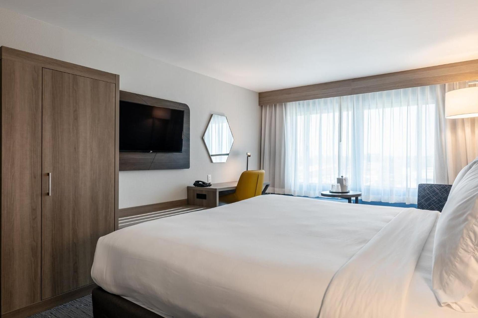 Holiday Inn Express Van Nuys by IHG photo 25