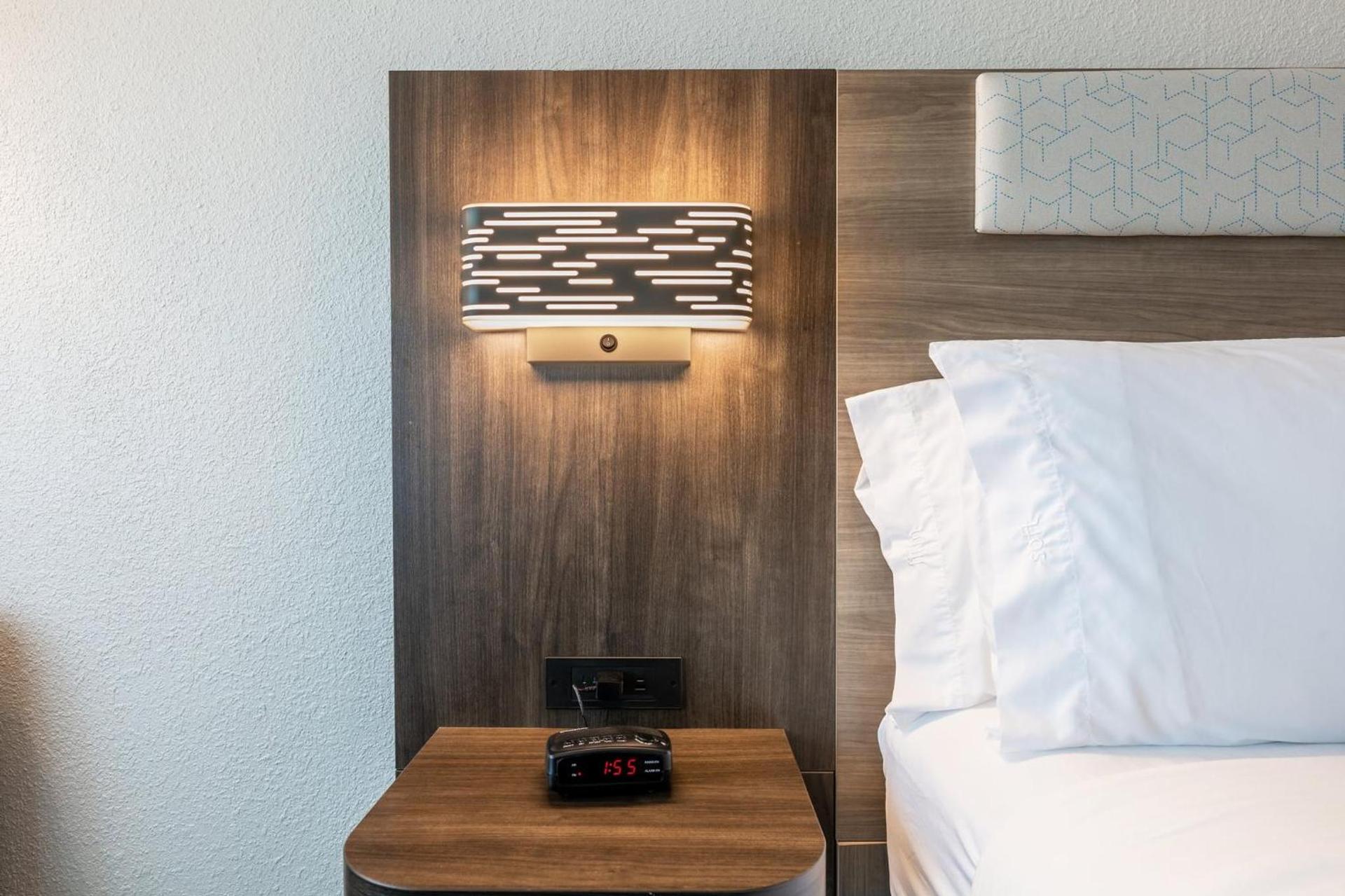 Holiday Inn Express Van Nuys by IHG photo 27