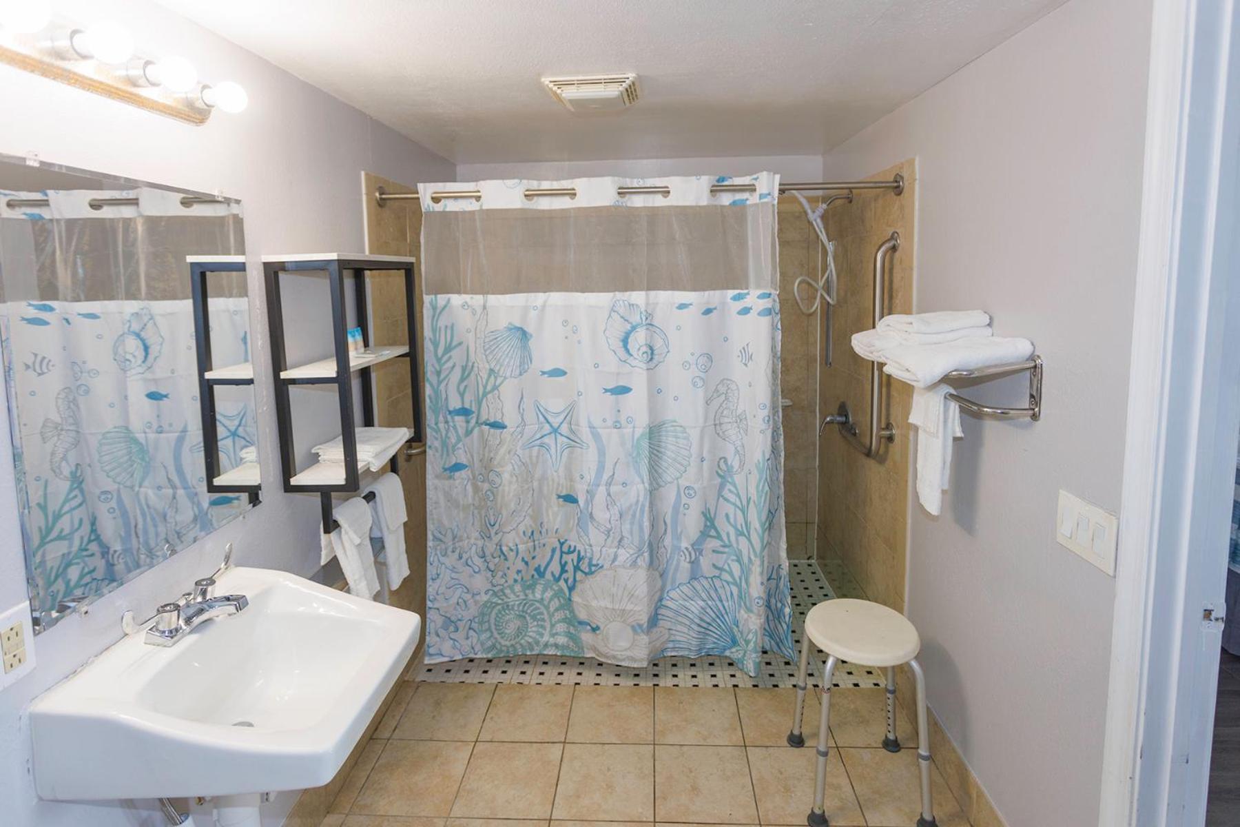 Atlantic Shores Inn and Suites photo 61