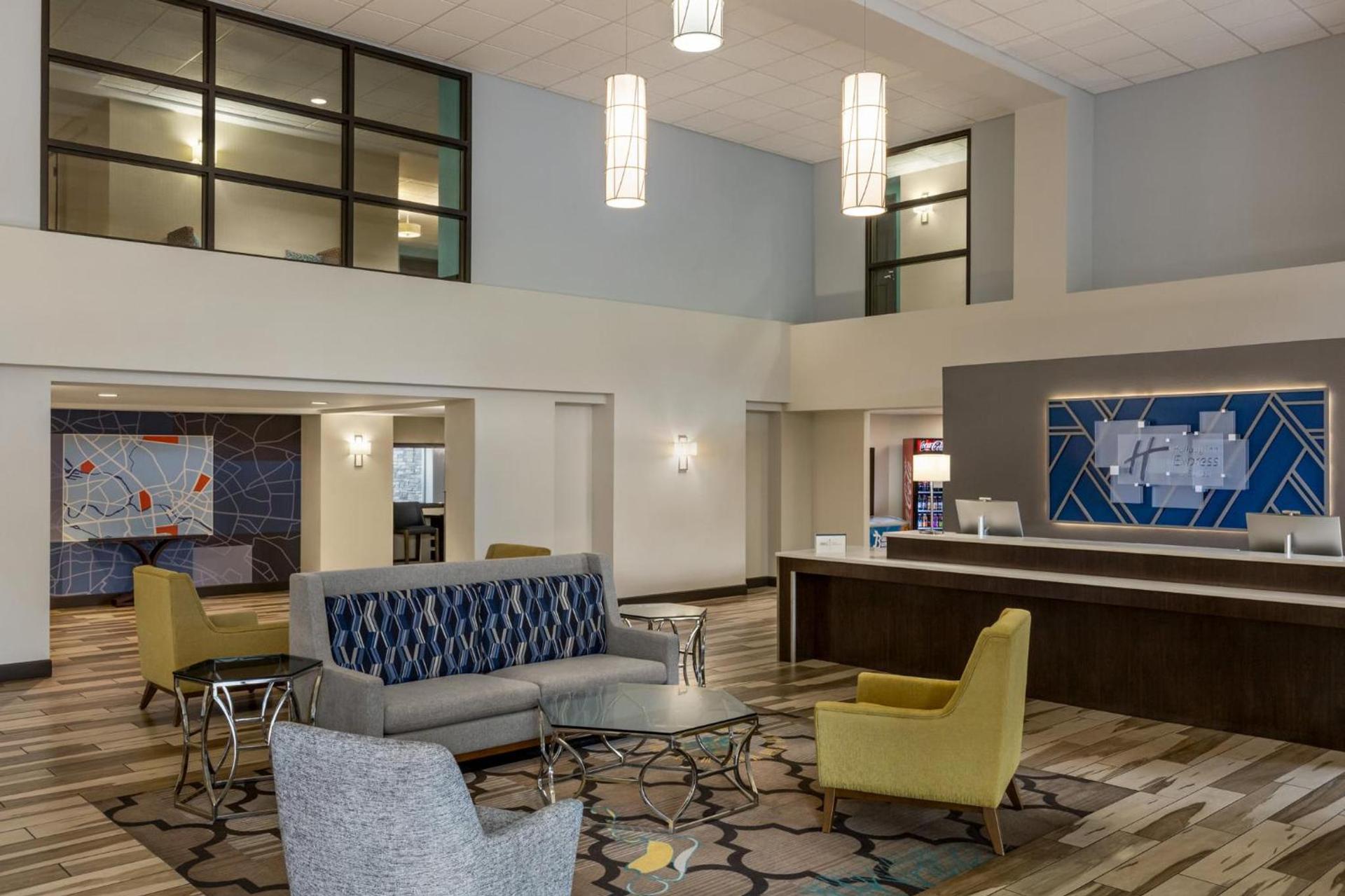 Holiday Inn Express & Suites Colorado Springs Central by IHG photo 67