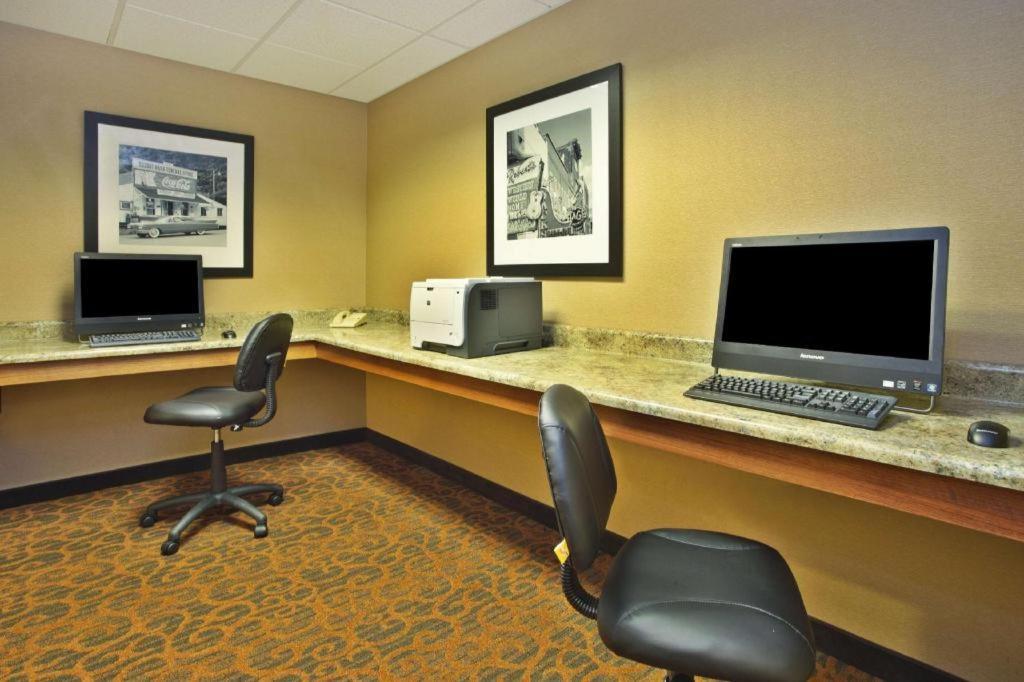 Hampton Inn Anderson photo 5