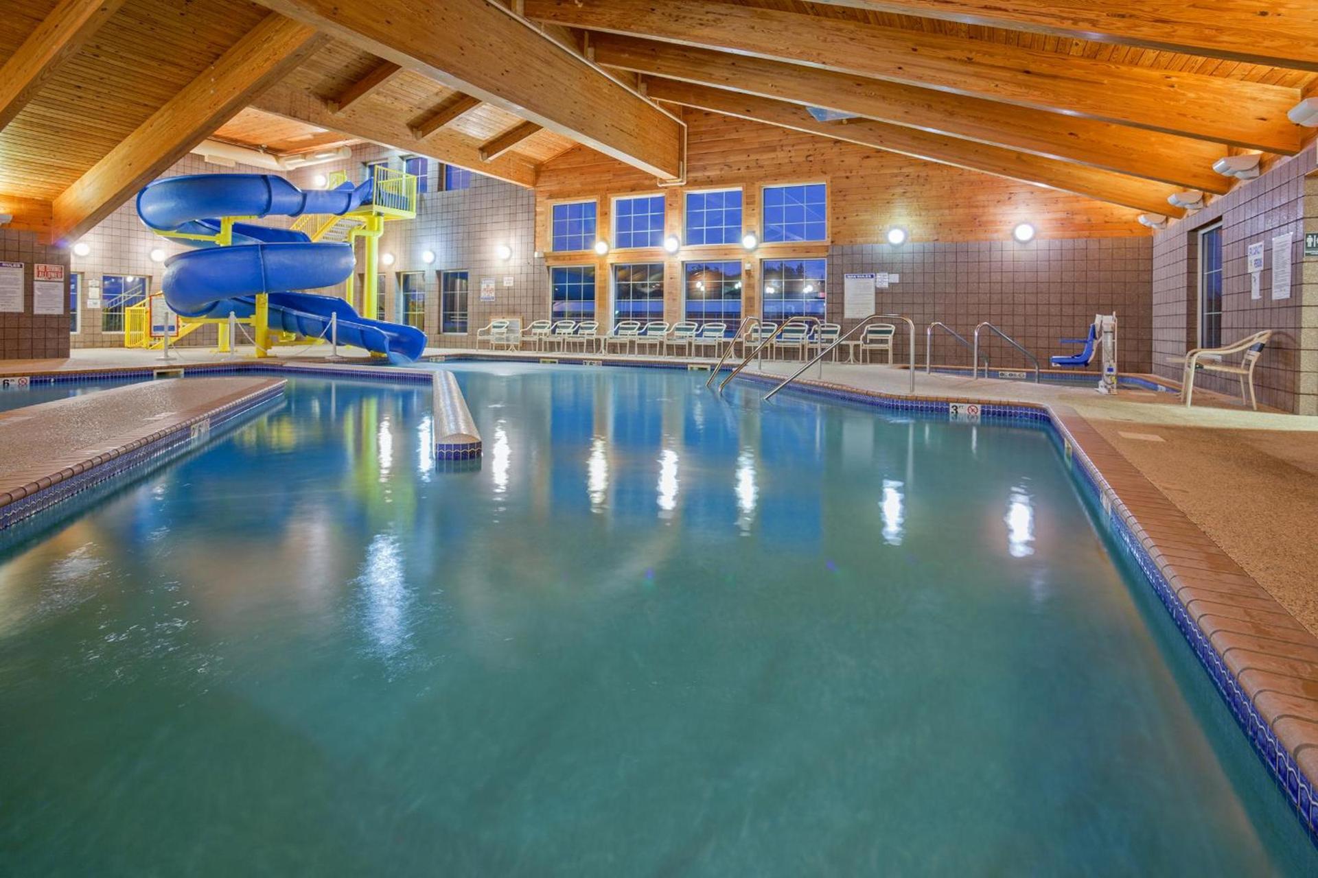 AmericInn by Wyndham Wetmore Munising photo 33