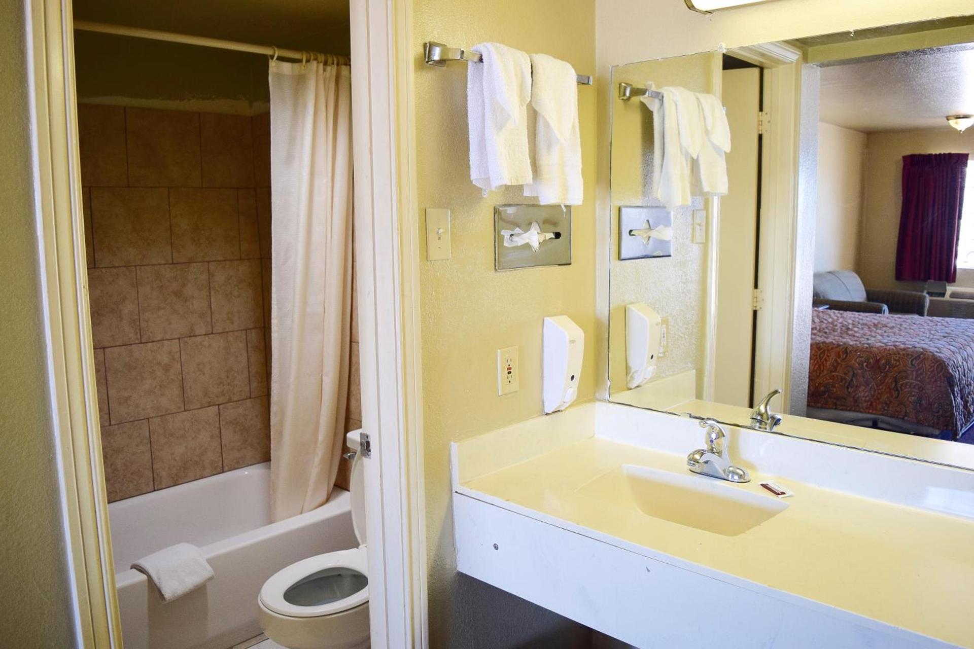 Countryside Inn photo 30