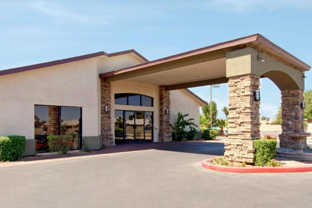 Americas Best Value Inn - Phoenix, AZ photo 6