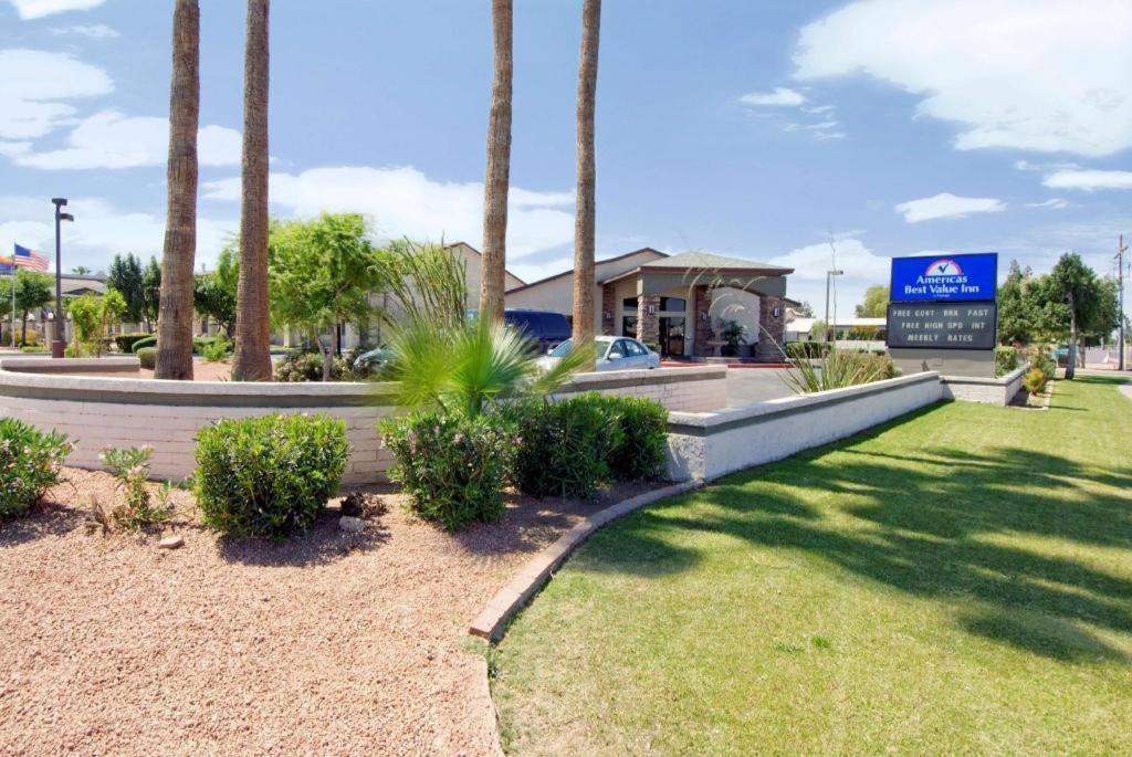 Americas Best Value Inn - Phoenix, AZ photo 7