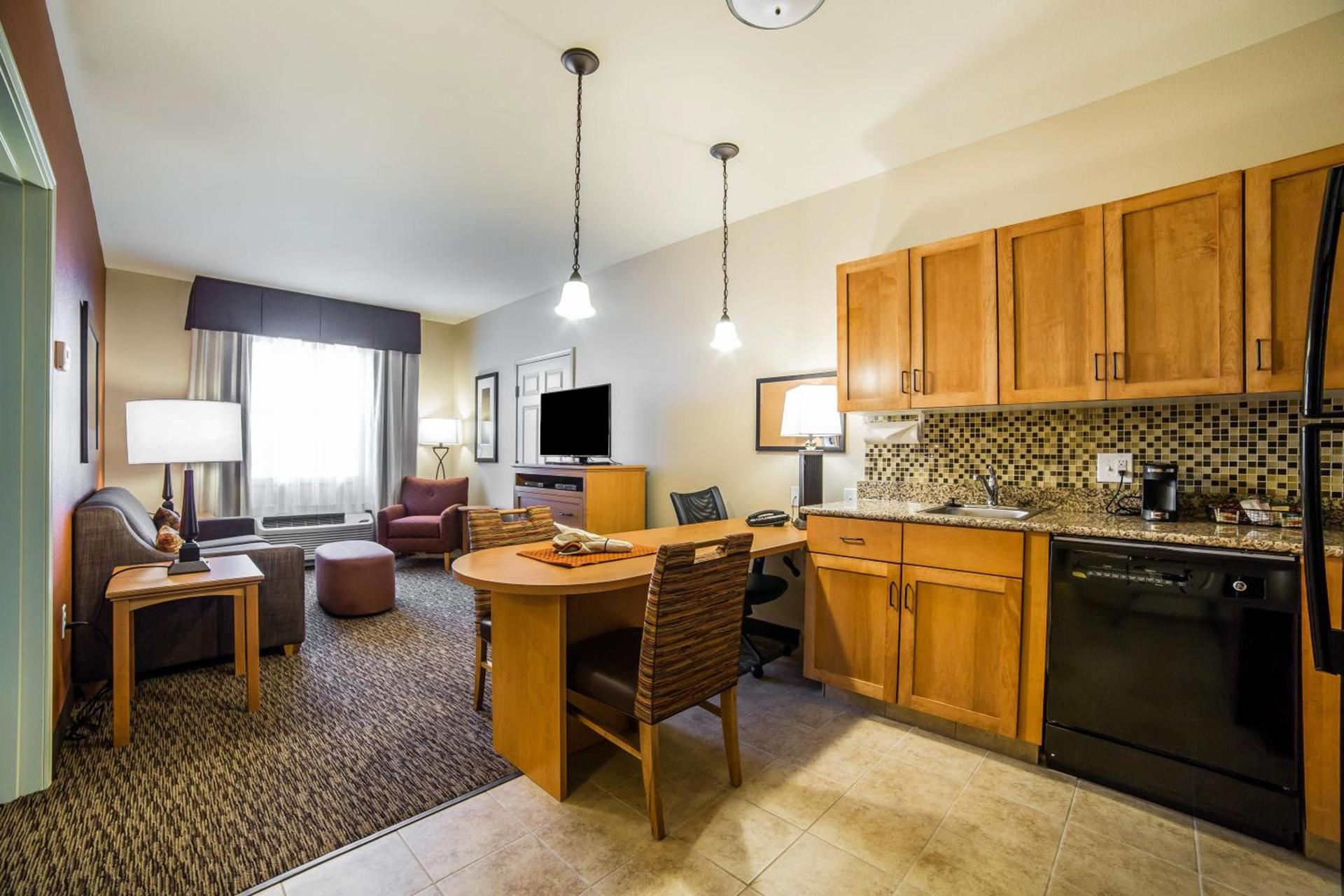 MainStay Suites Sidney - Medical Center photo 16