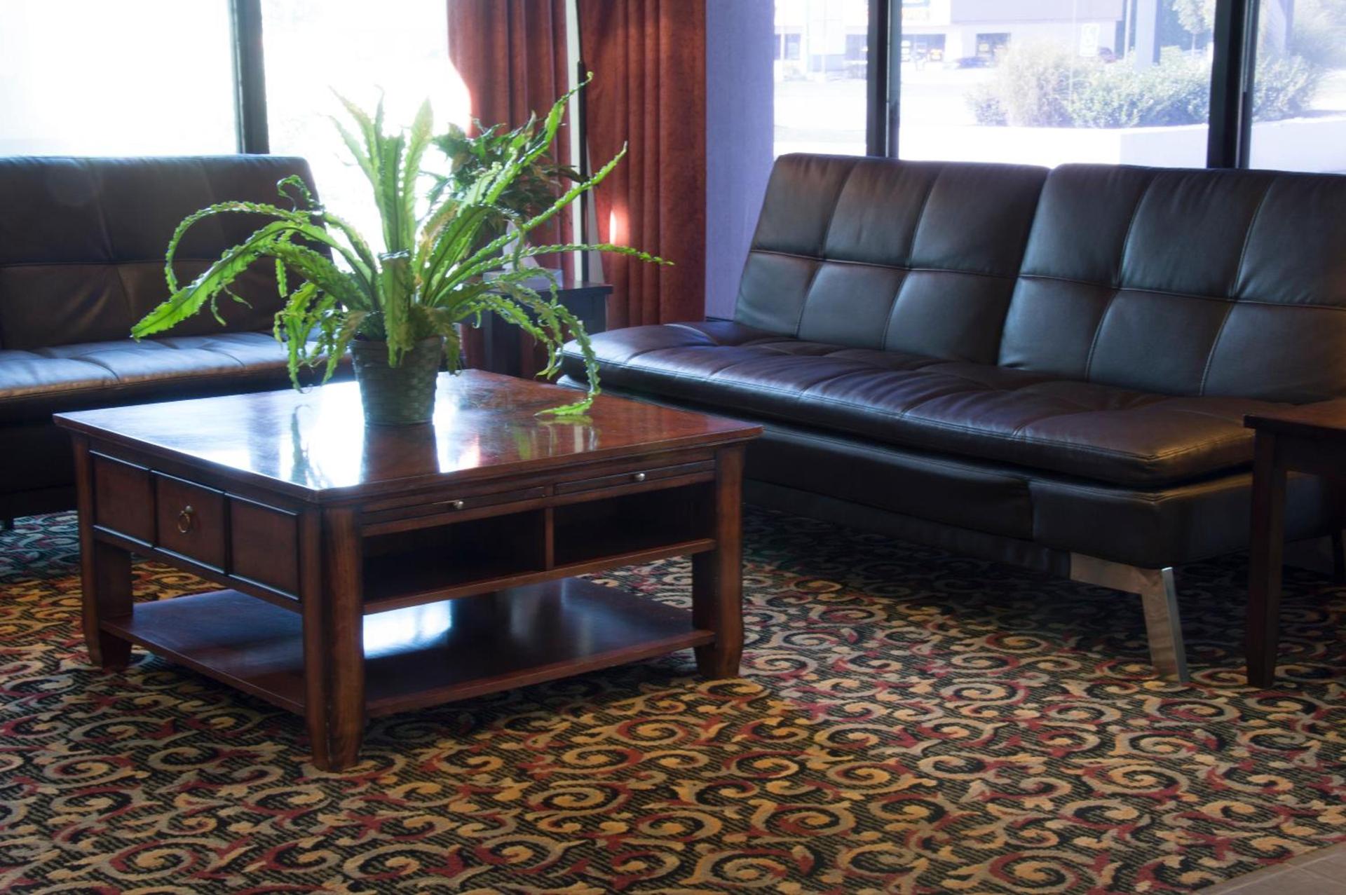 Days Inn by Wyndham Pittsburg KS photo 16