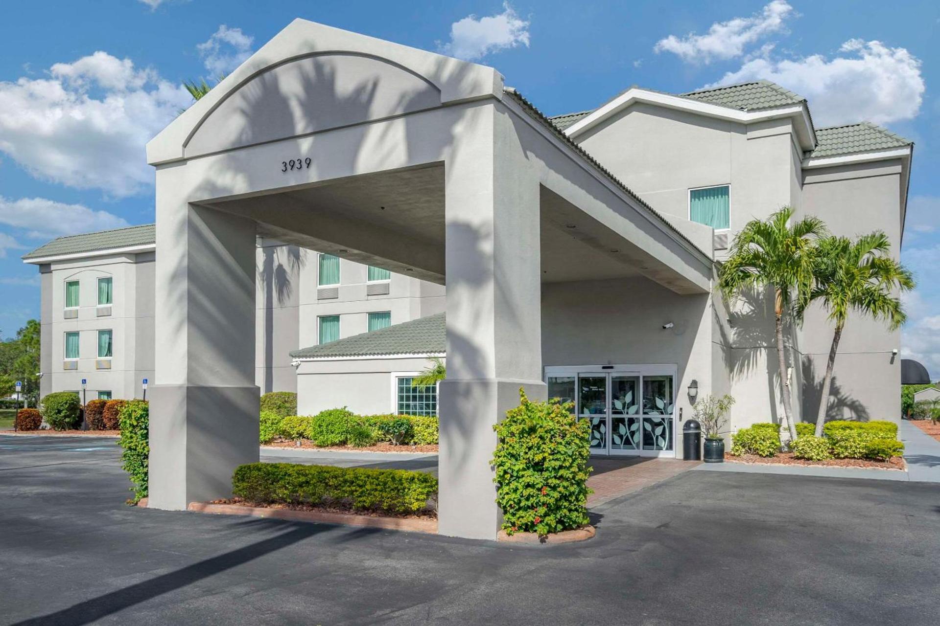 Sleep Inn Clearwater-St Petersburg photo 2