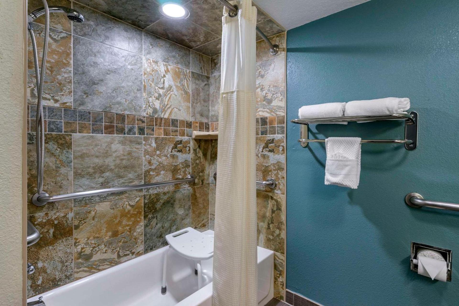 Sleep Inn Clearwater-St Petersburg photo 8