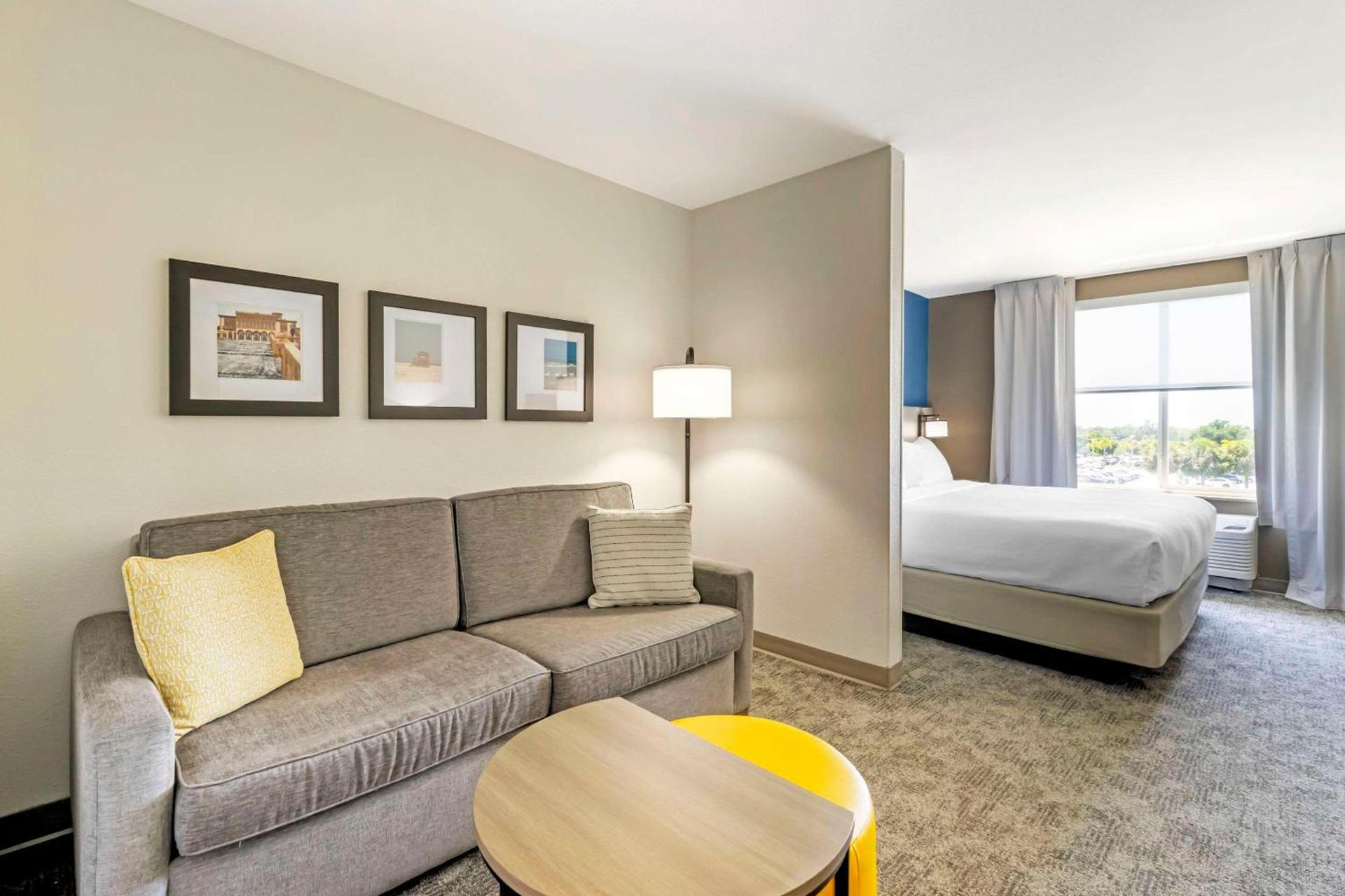 Comfort Suites Sarasota-Siesta Key photo 17