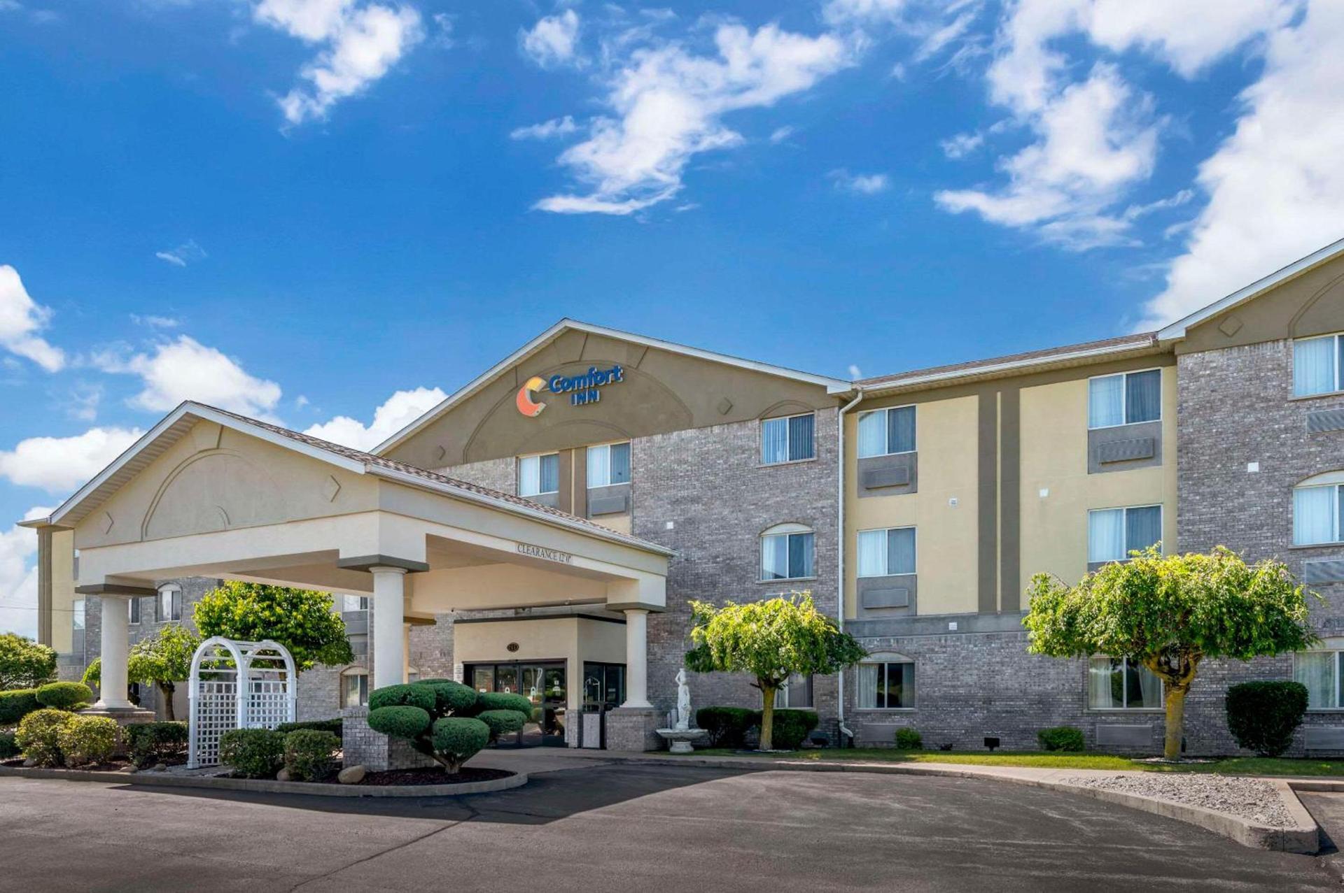 Comfort Inn Fremont photo 2