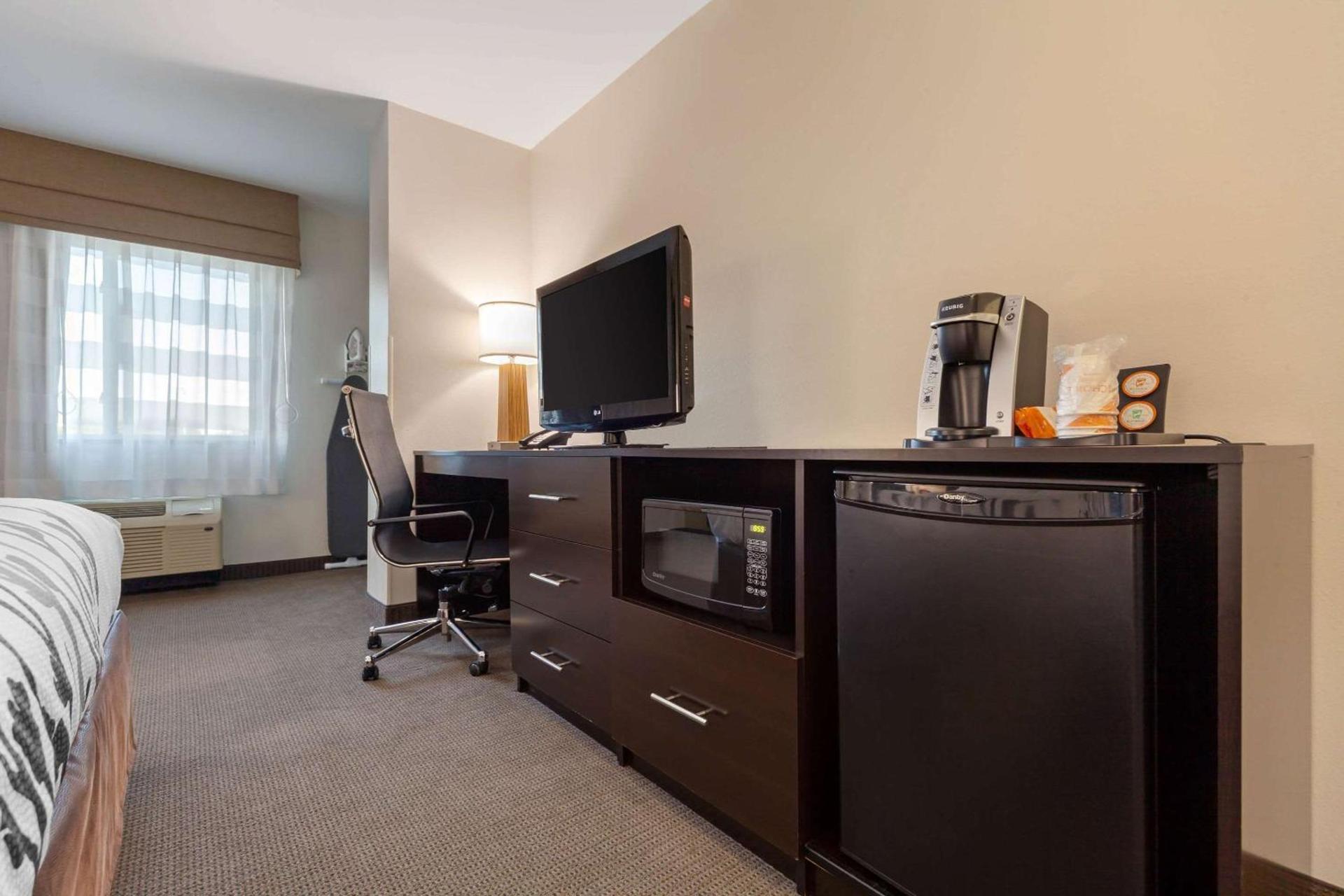 Sleep Inn & Suites Bismarck I-94 photo 32