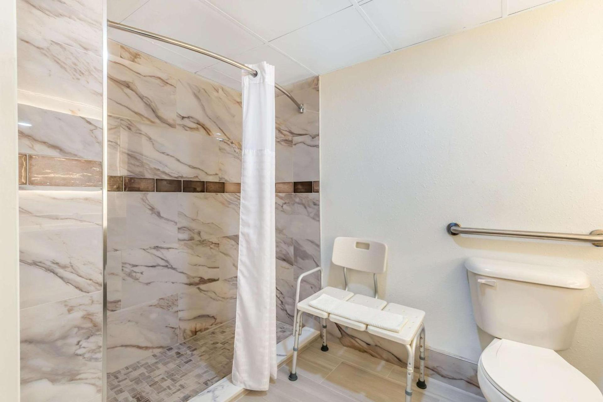 Quality Inn Asheboro South photo 15