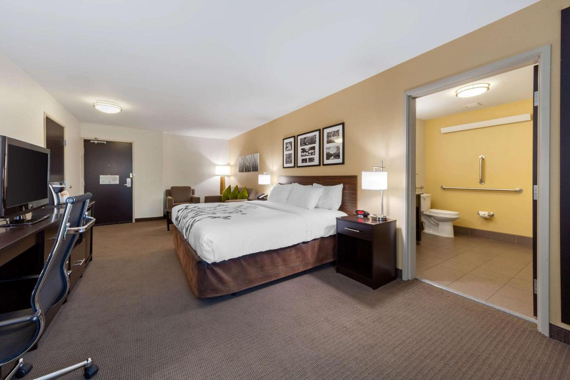 Sleep Inn & Suites Bismarck I-94 photo 31