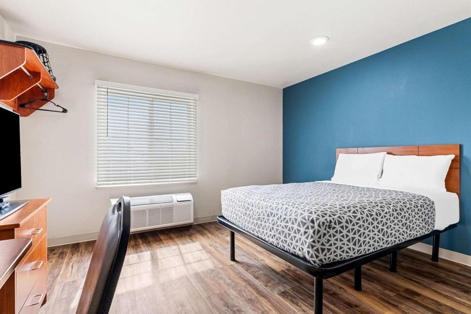 WoodSpring Suites Tulsa photo 7