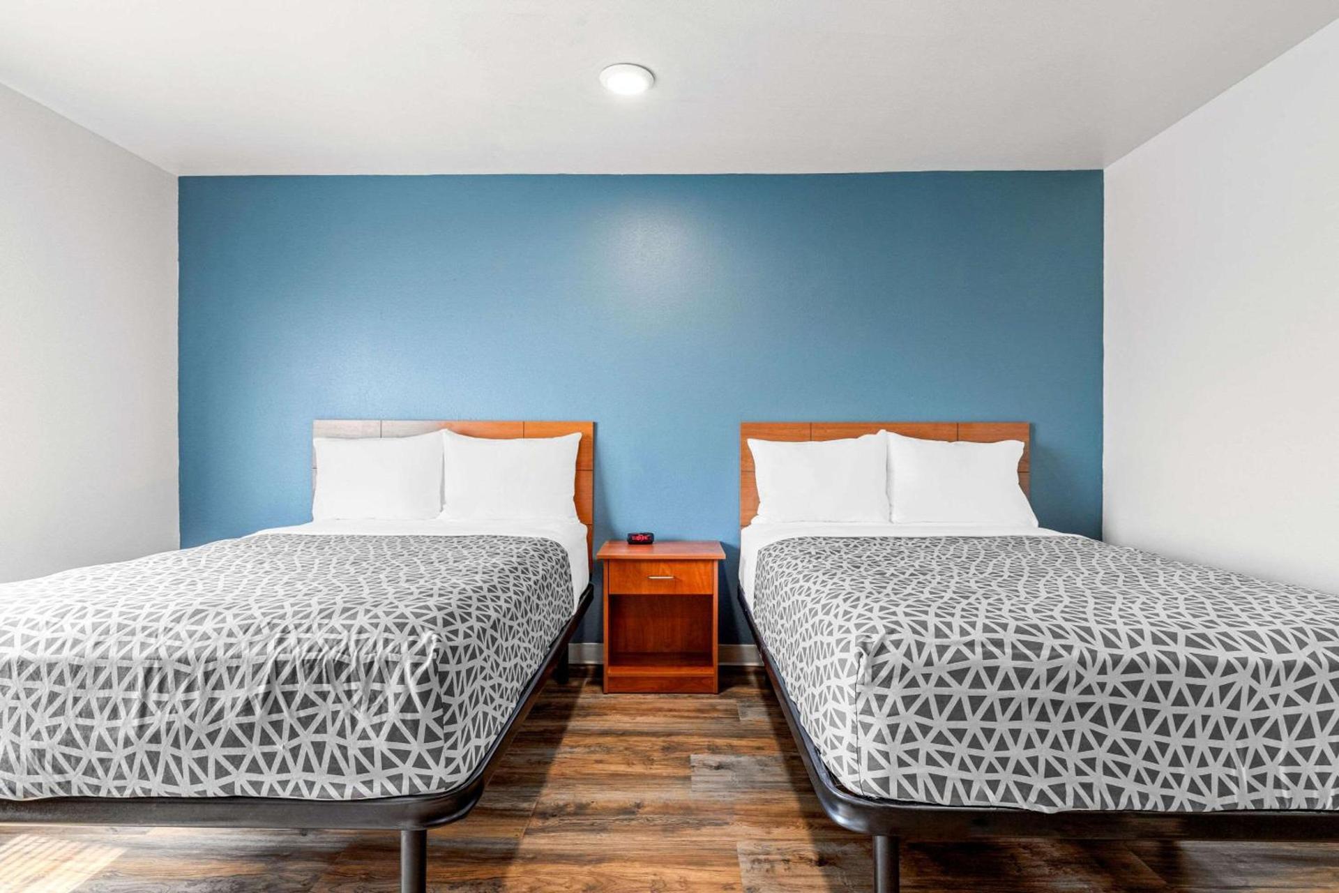 WoodSpring Suites Tulsa photo 12