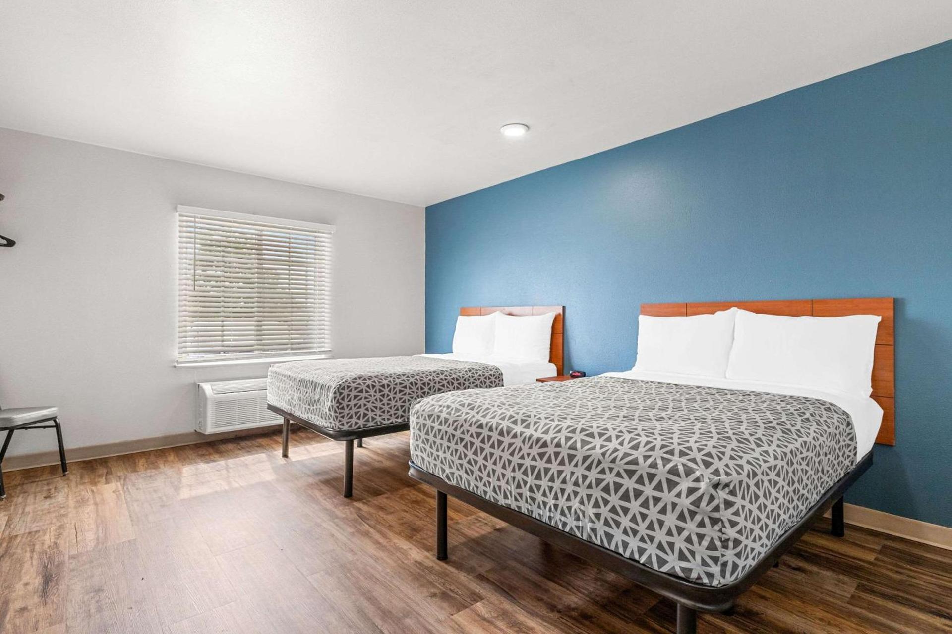WoodSpring Suites Tulsa photo 11