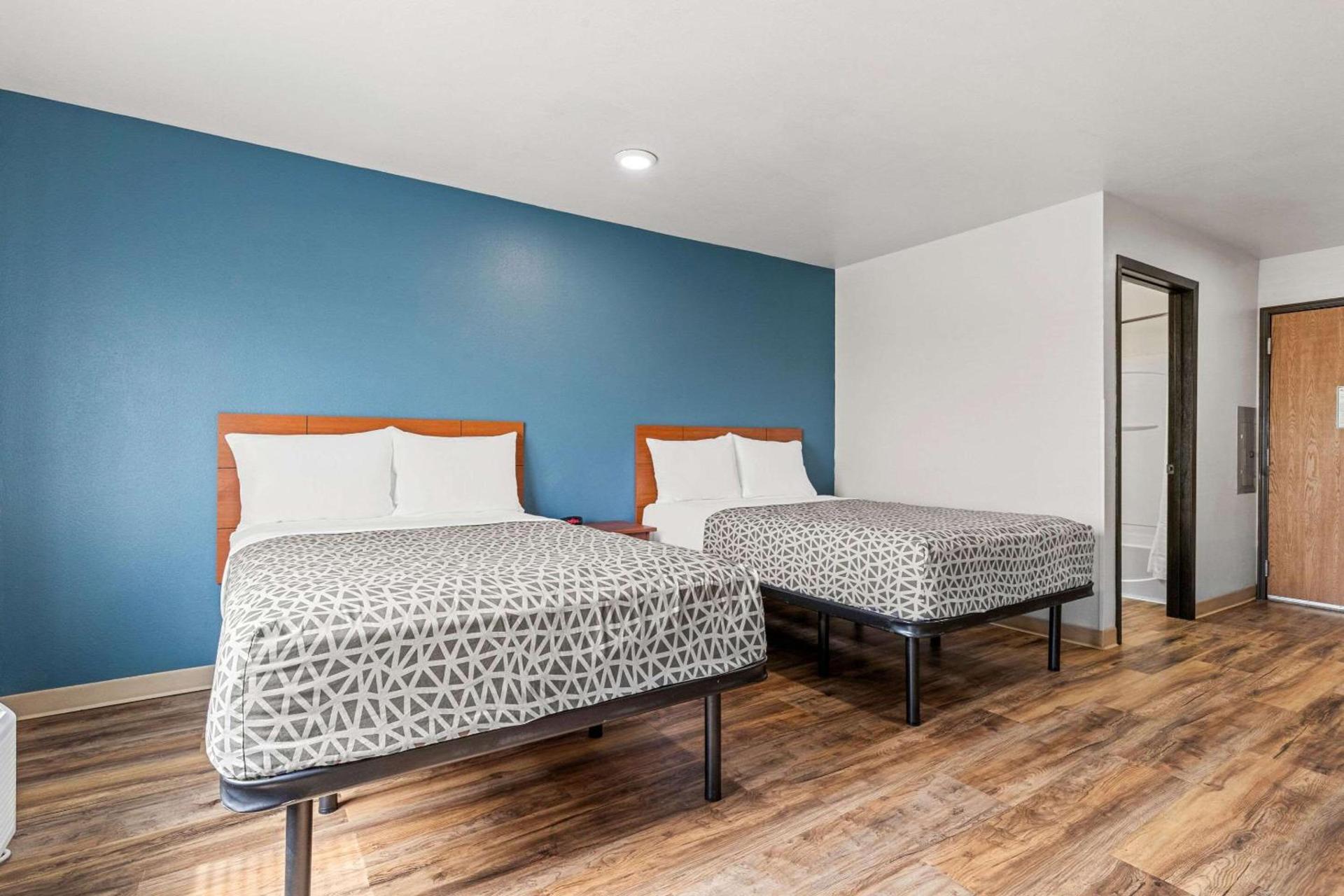 WoodSpring Suites Tulsa photo 13