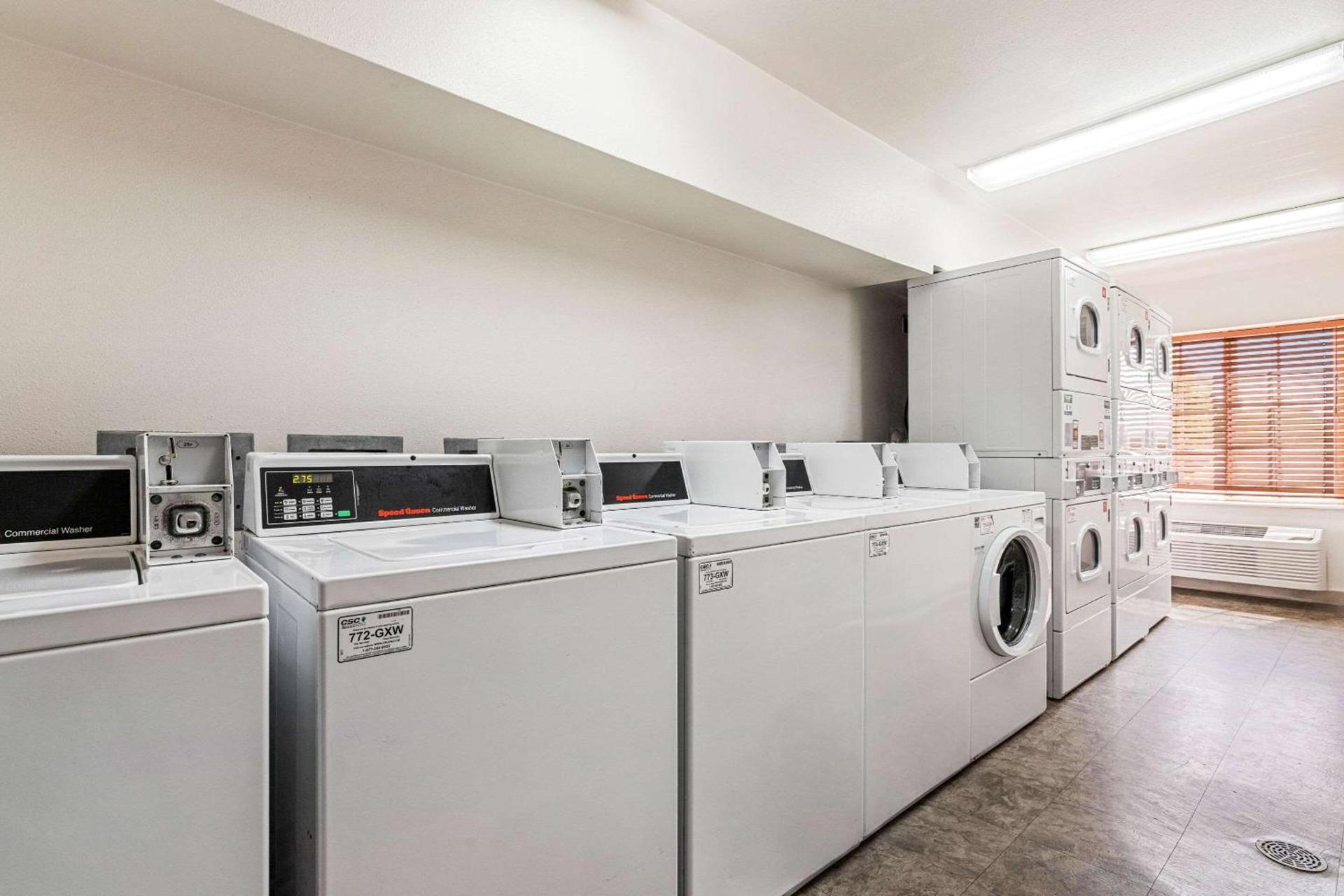 WoodSpring Suites Tulsa photo 24