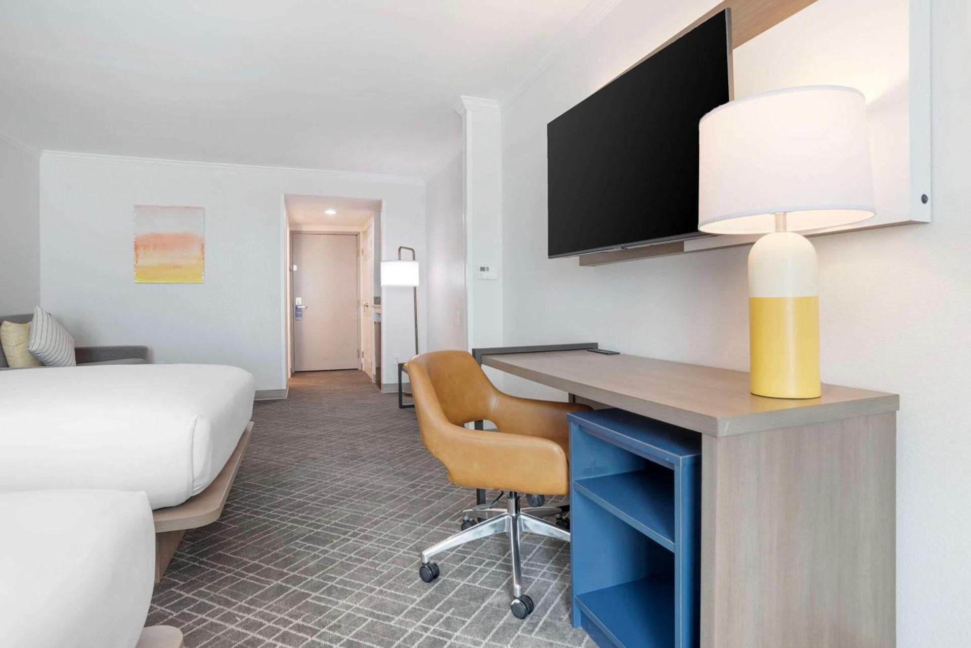 Comfort Inn & Suites New Orleans Airport North photo 23