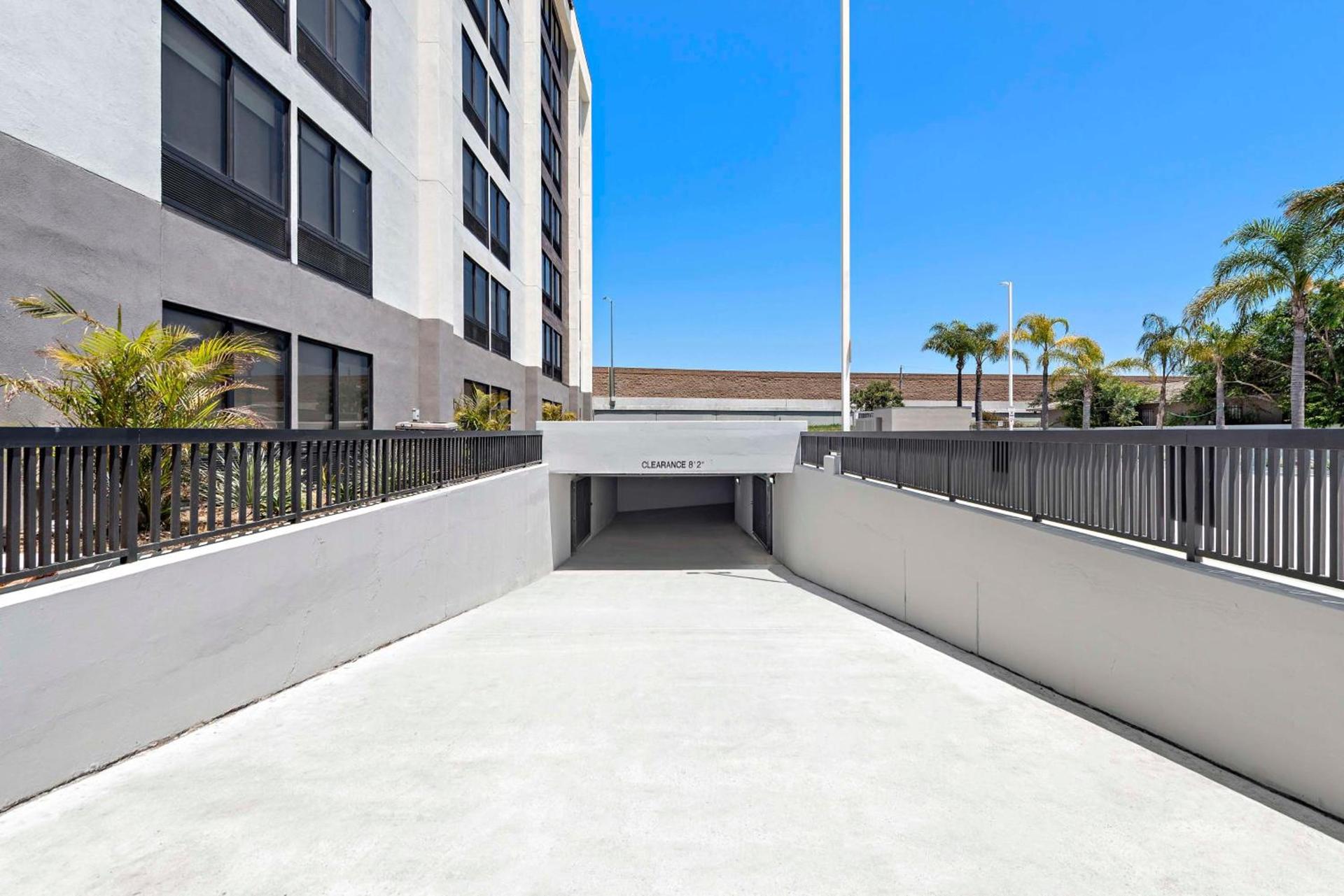 Hampton Inn by Hilton Los Angeles Airport LAX photo 17