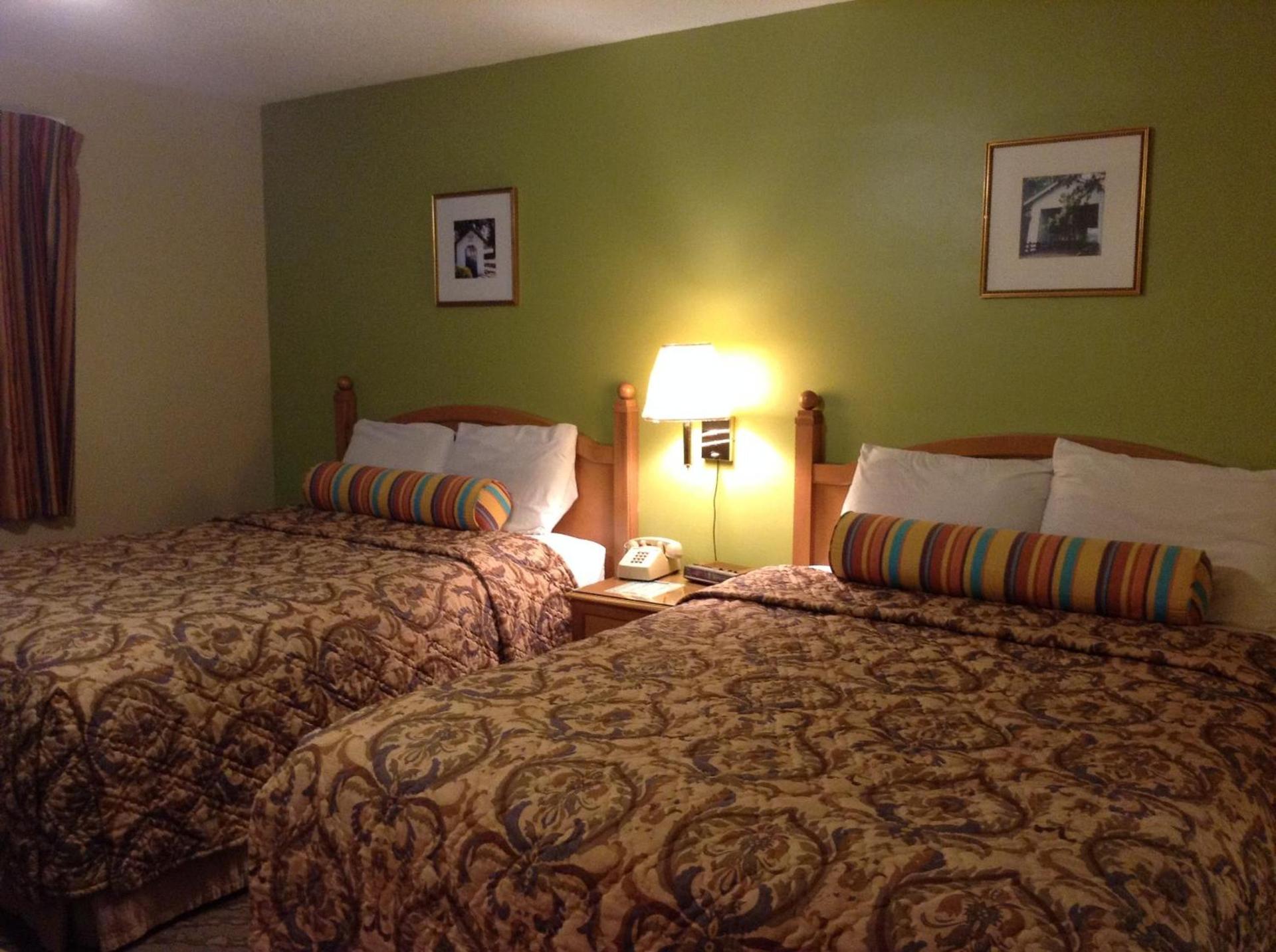 Travelers Inn Eugene University photo 16