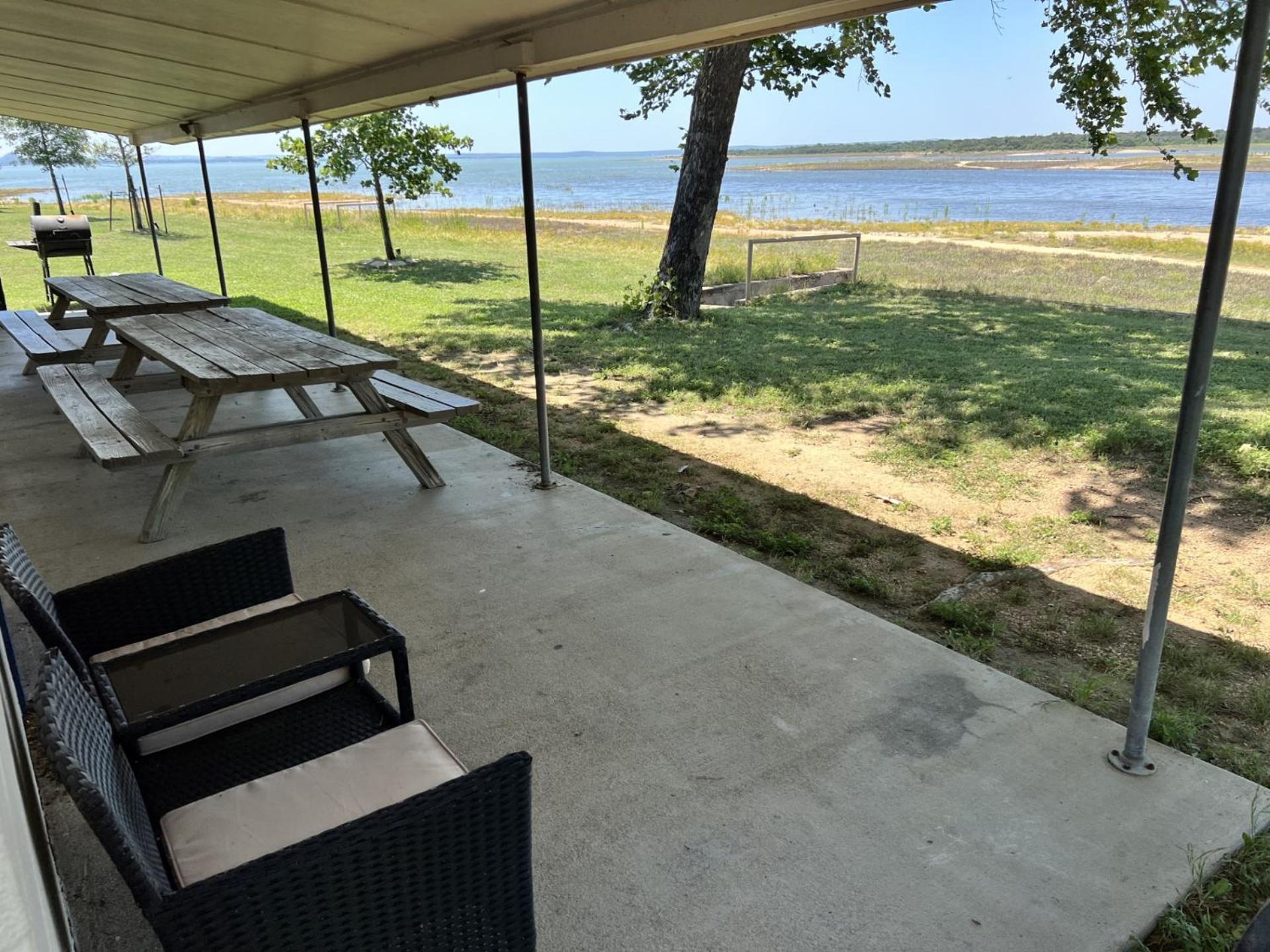 Oasis Lake Buchanan photo 48