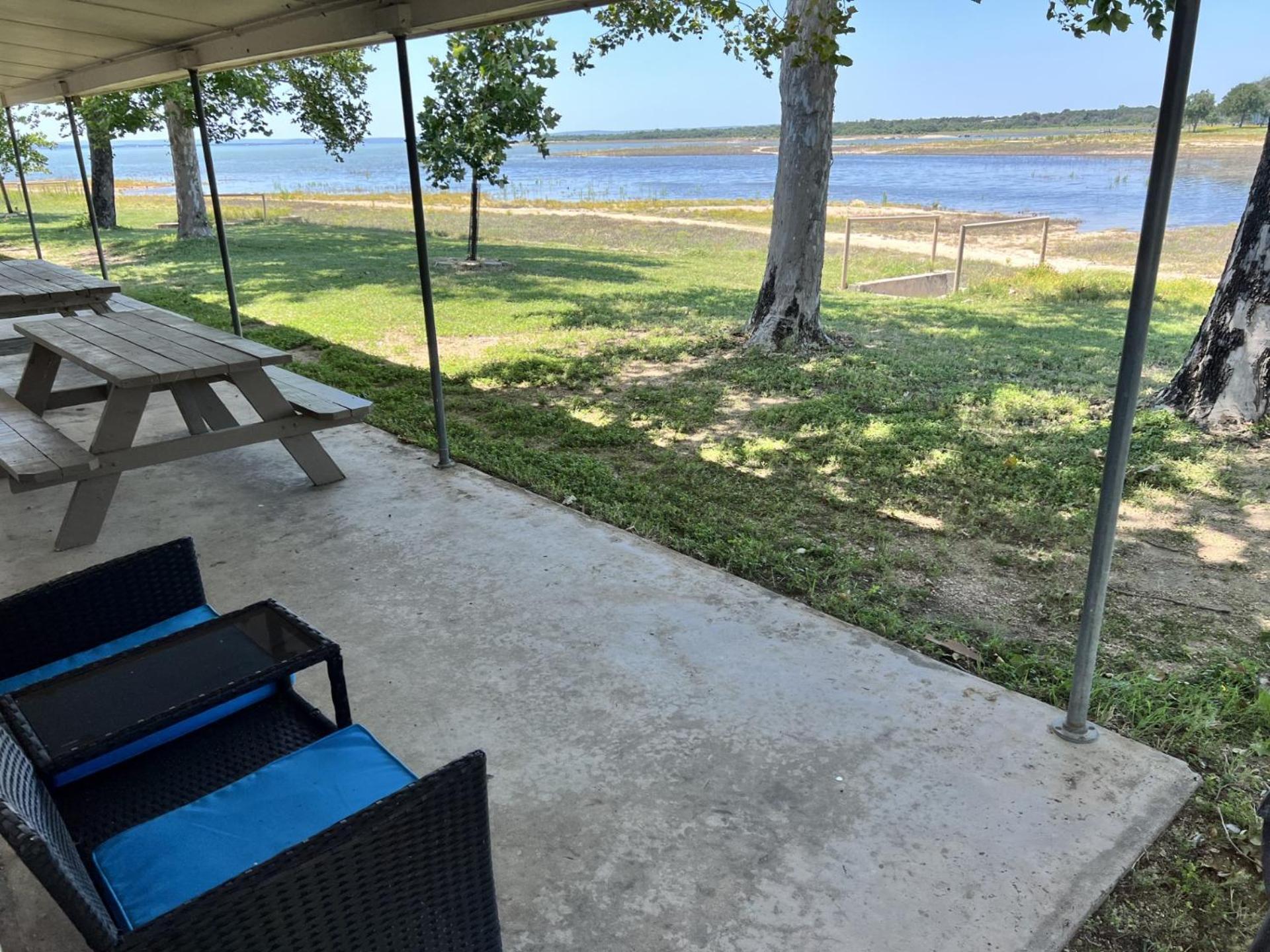 Oasis Lake Buchanan photo 50