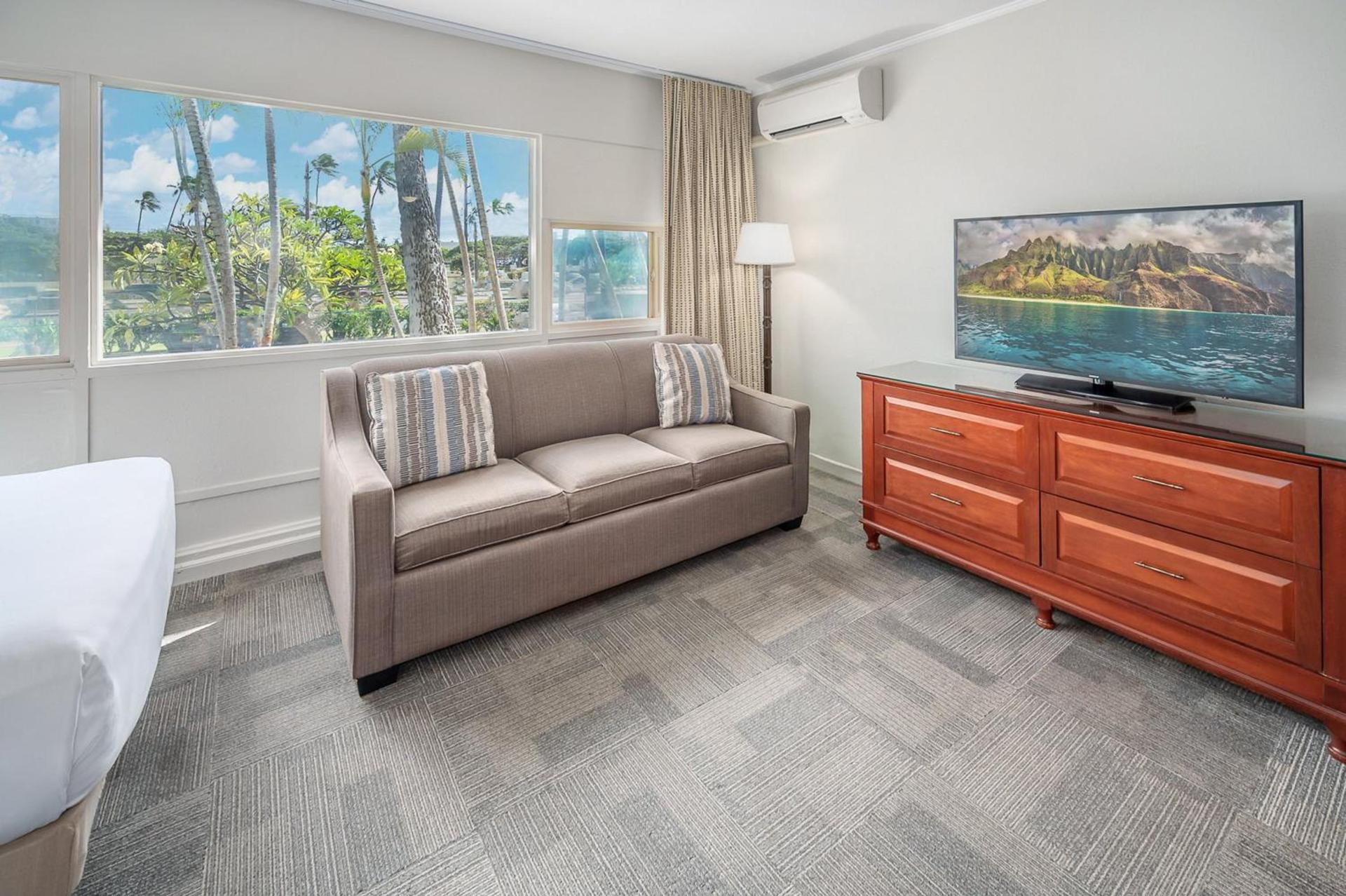 Maui Beach Hotel photo 26