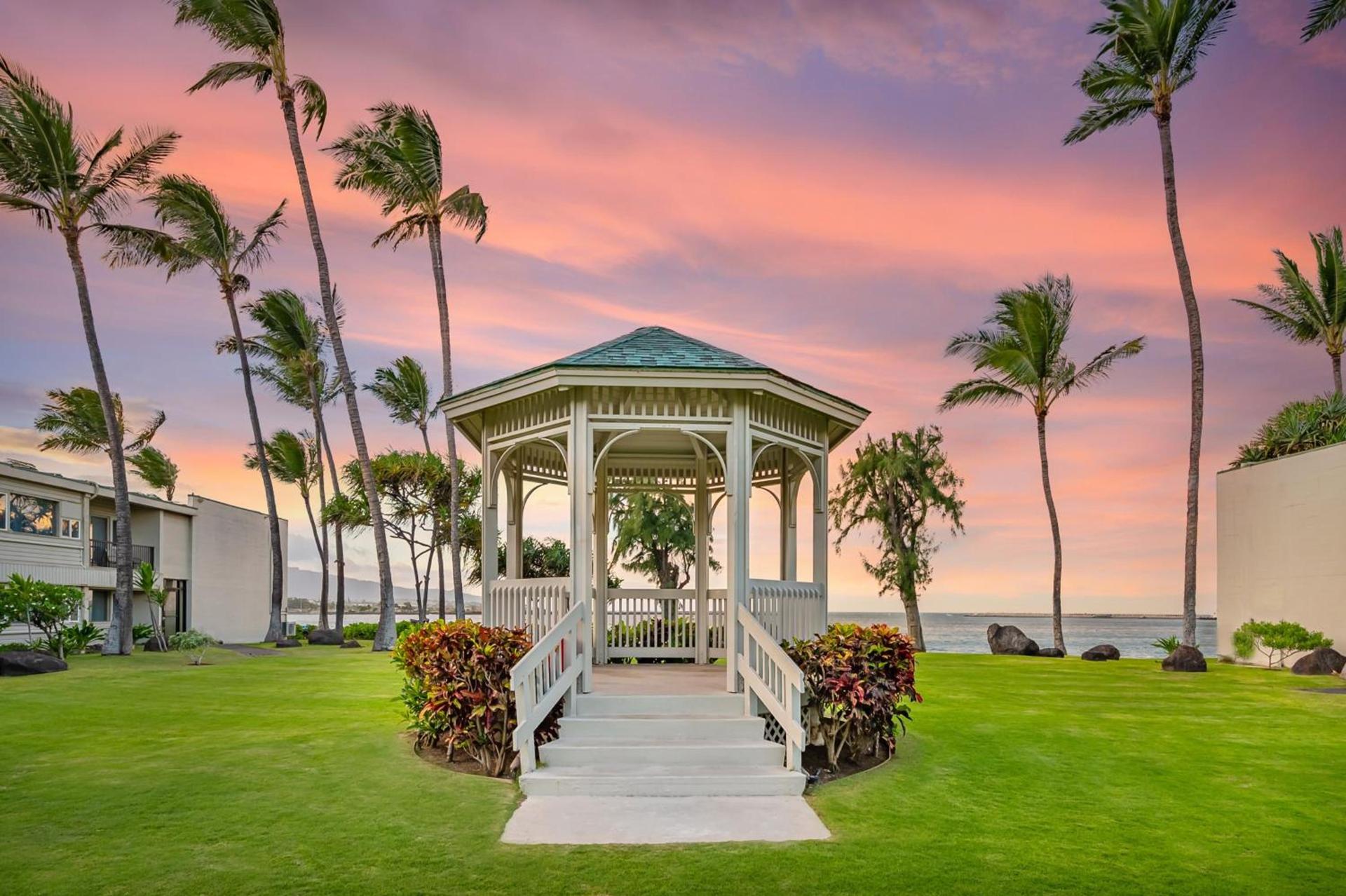 Maui Beach Hotel photo 12