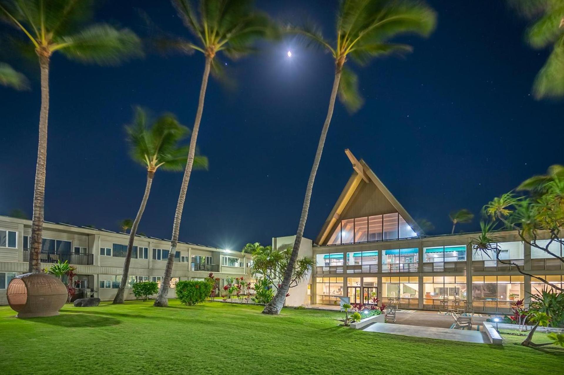 Maui Beach Hotel photo 94